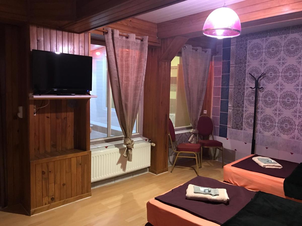 Two-Bedroom House photo 3