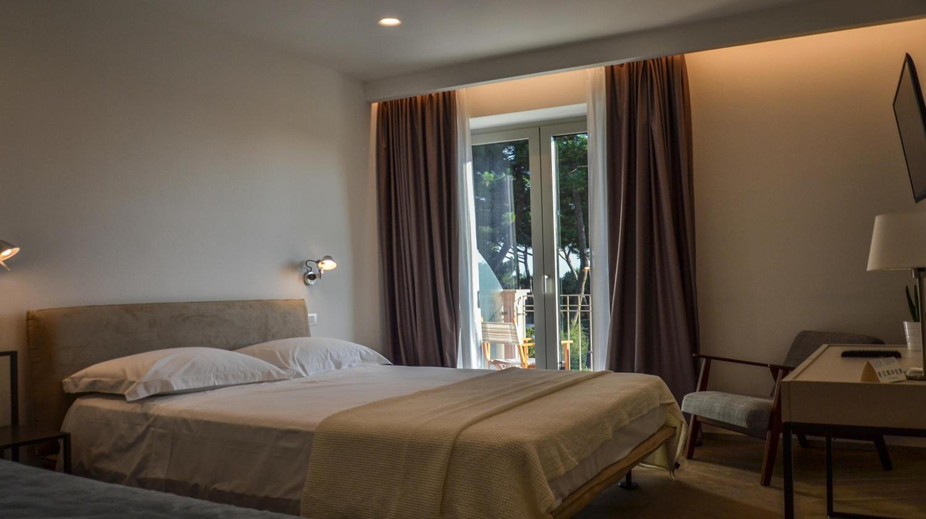 Triple Room with Sea View photo 1