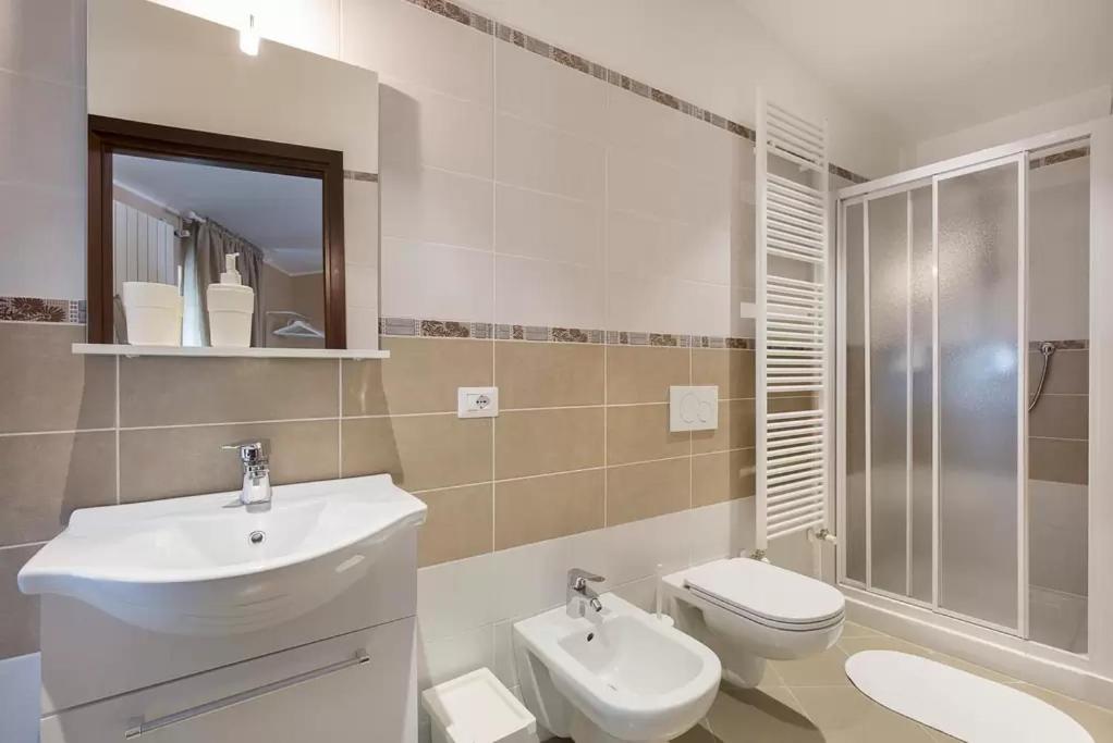 Twin Room with Bathroom photo 3