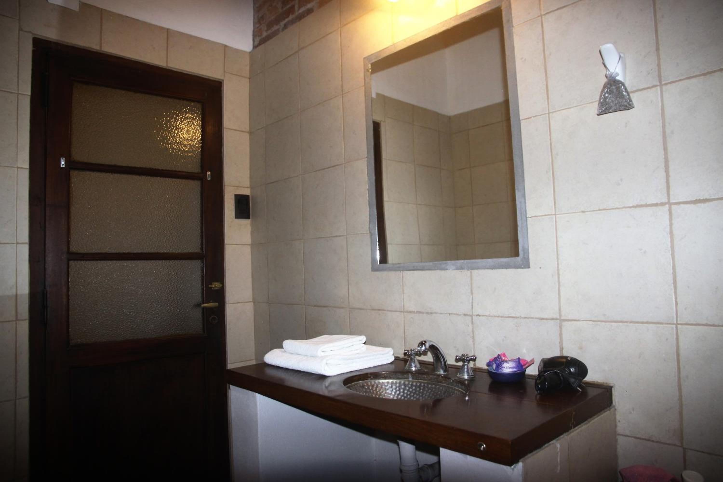 Twin Room With Private External Bathroom photo 2
