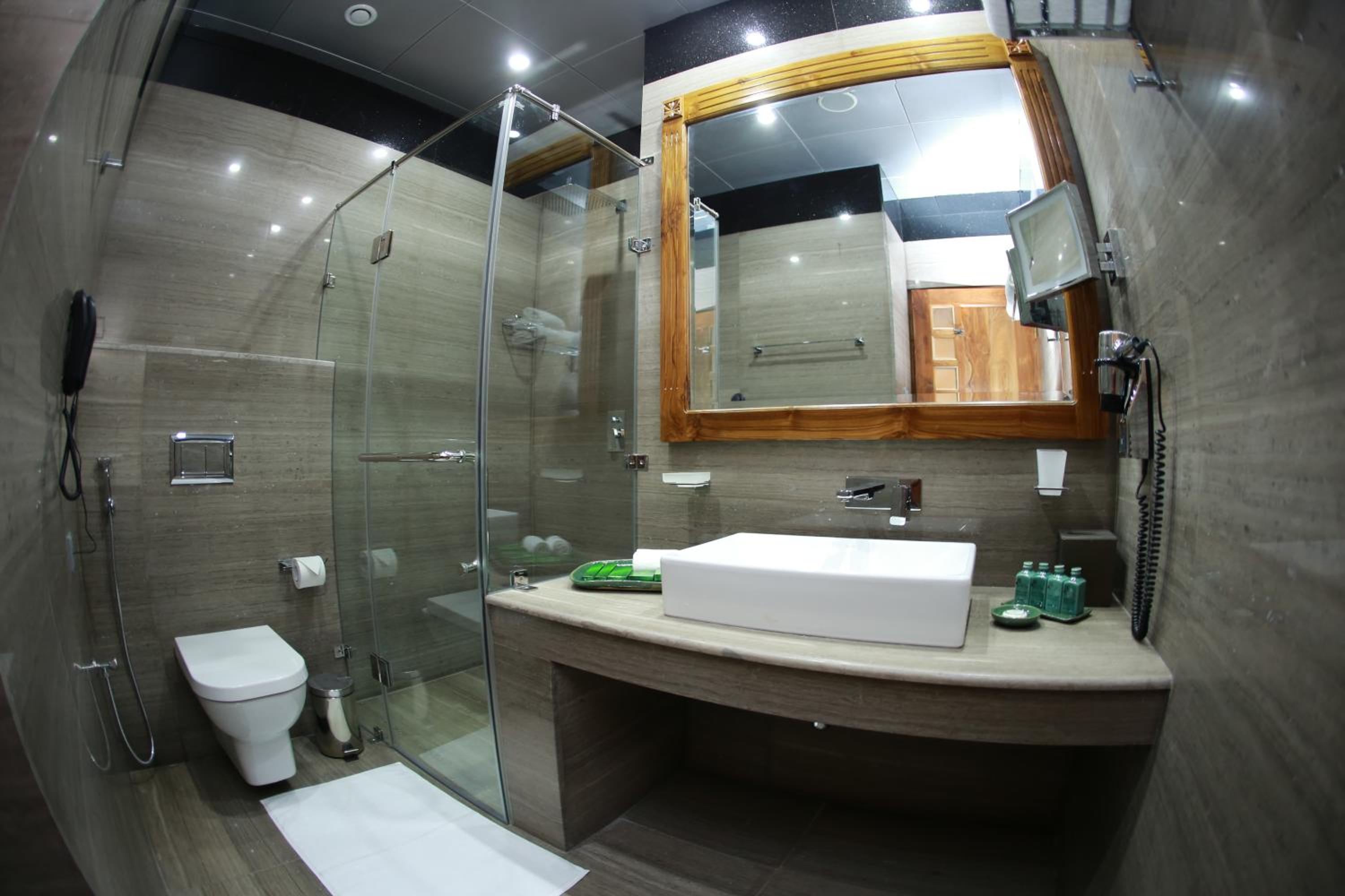 Superior Double Room with 10% discount on wellness spa and Araliya Fashion and wood carving. photo 3