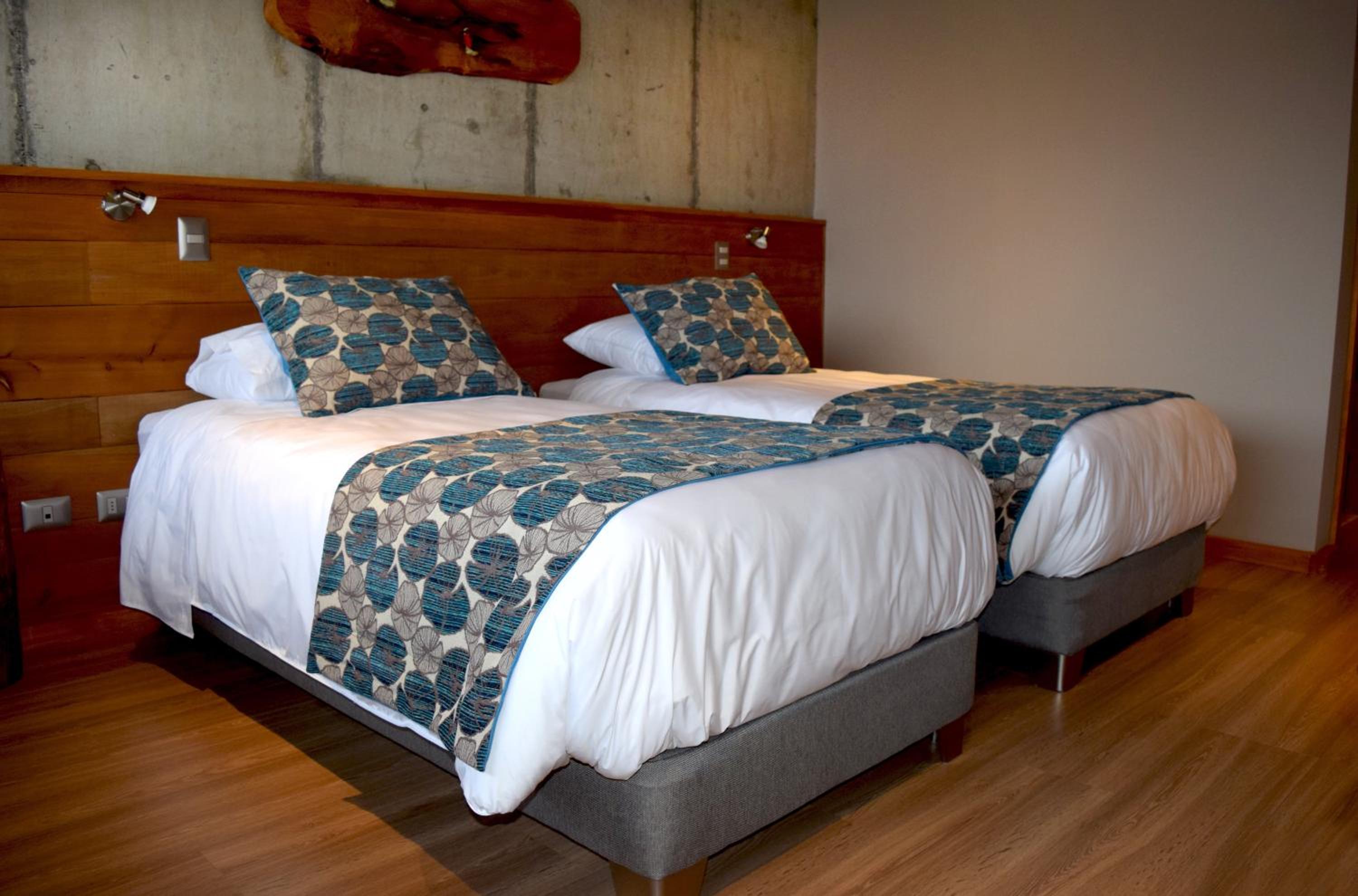 Twin Room with Private Bathroom