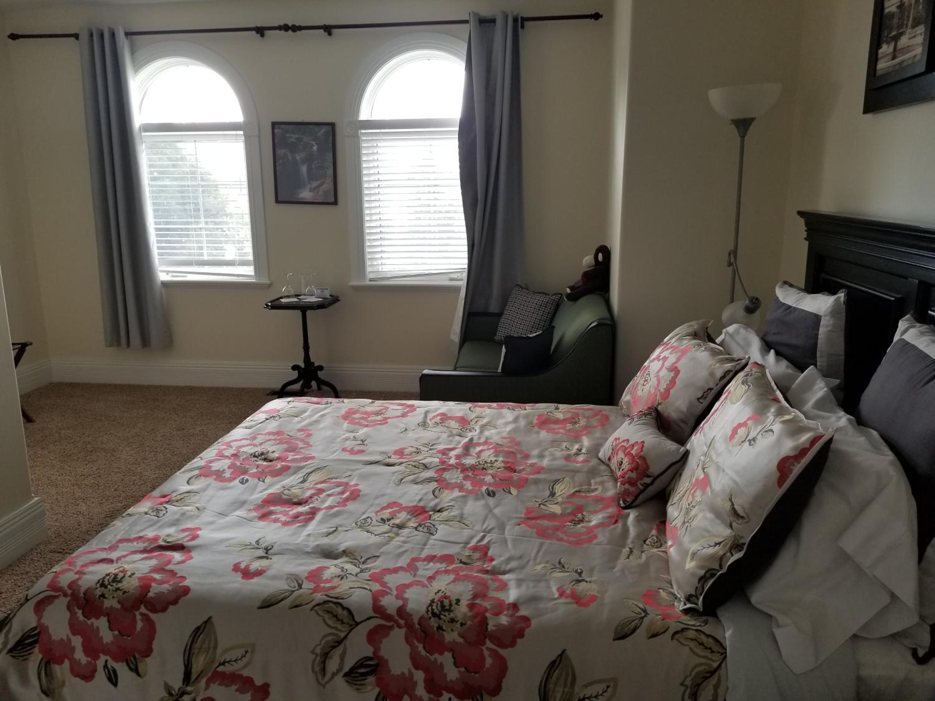 Double Room with Private Bathroom