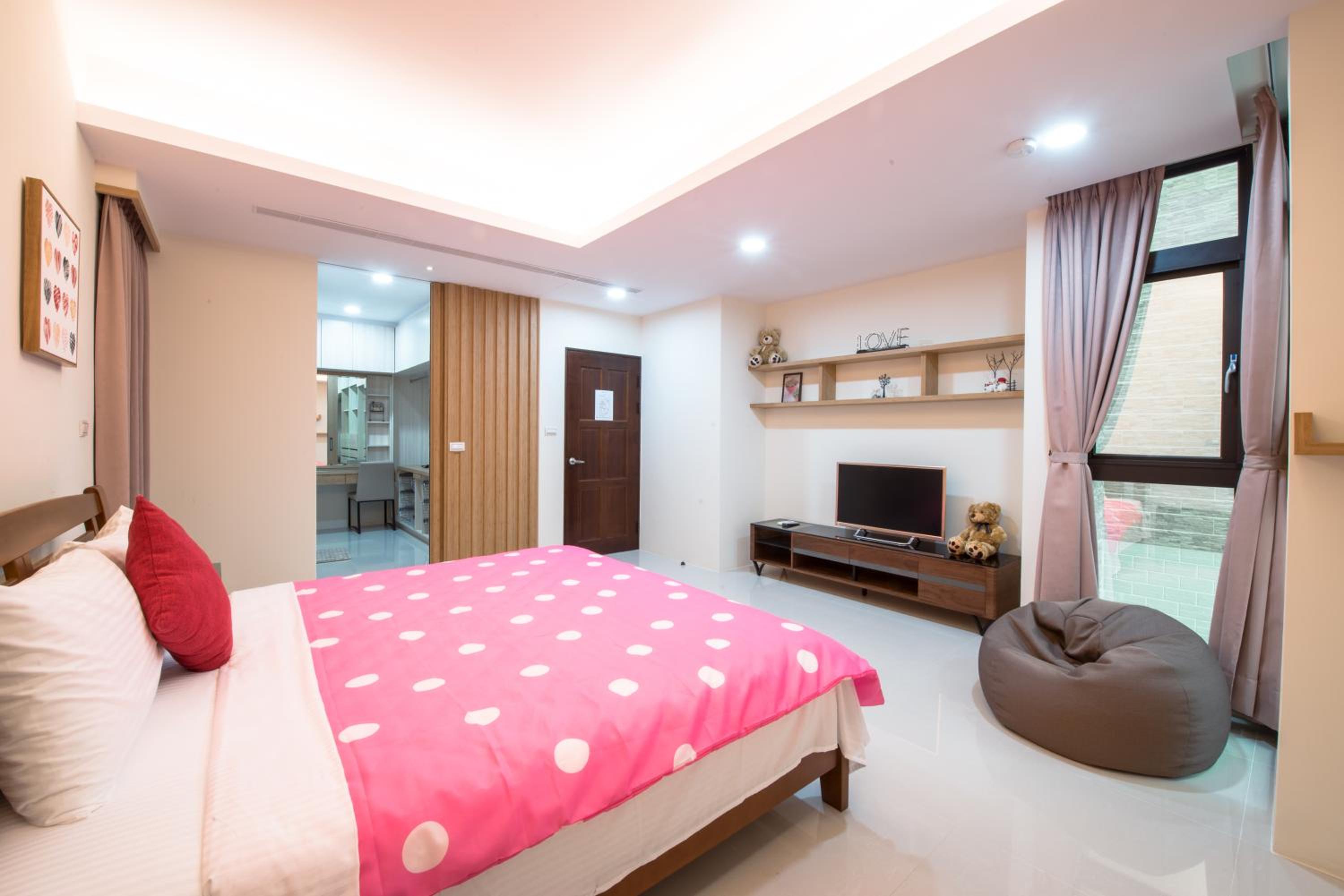 Deluxe Double Room with Bath photo 2