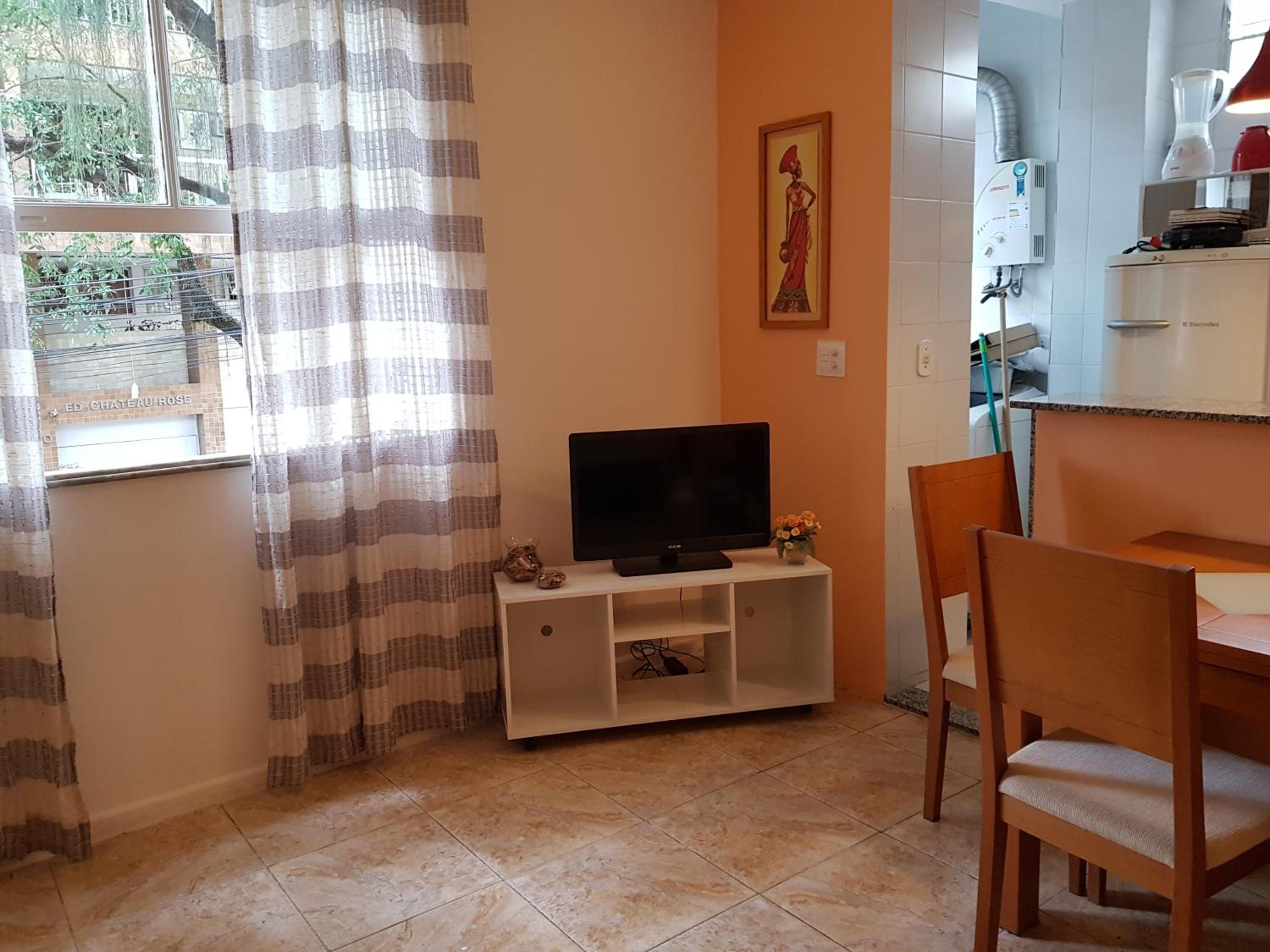 Studio Apartment - Photo 27