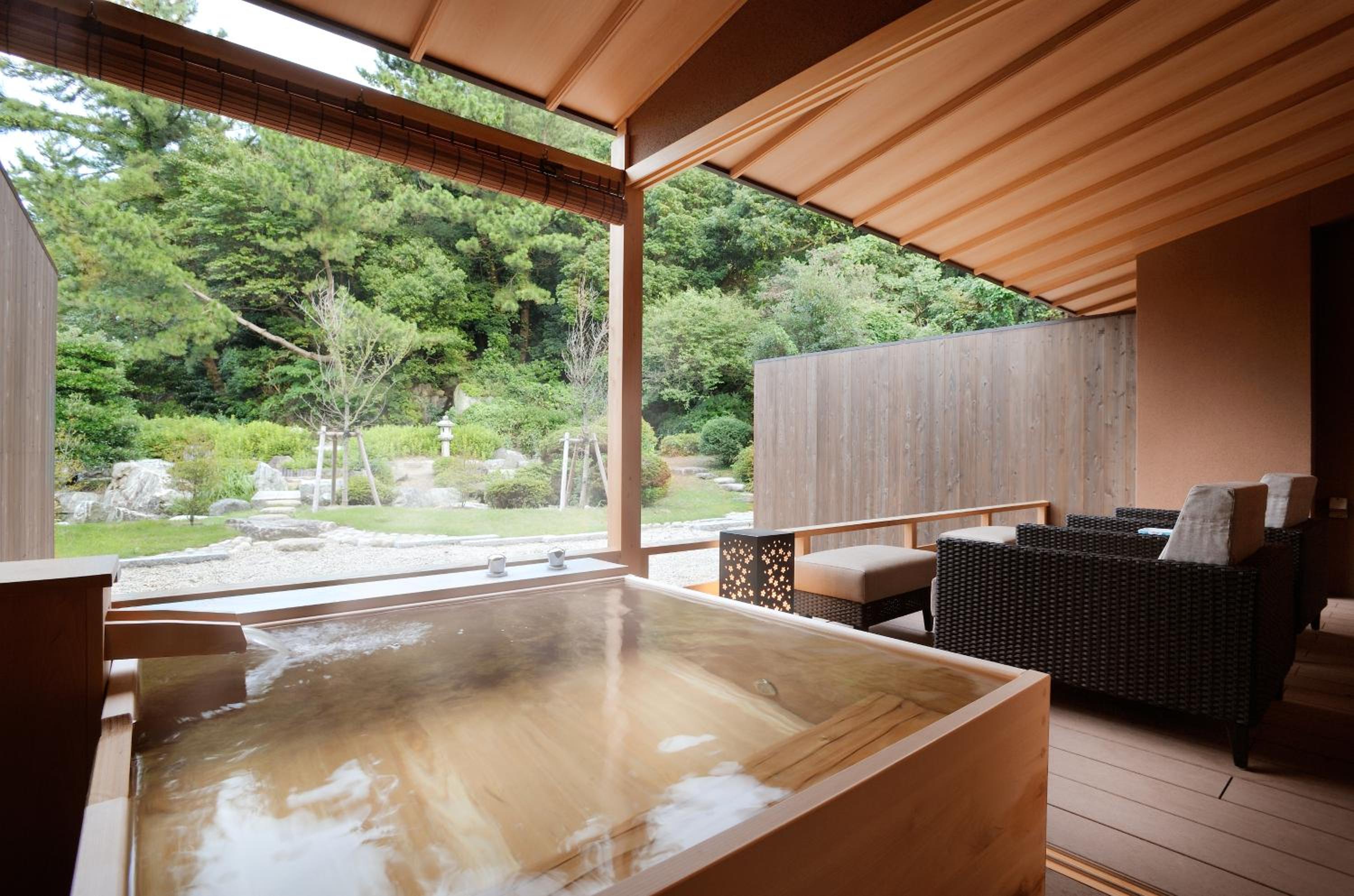 Premium Suite with Open-Air Bath - Non-Smoking - Photo 4