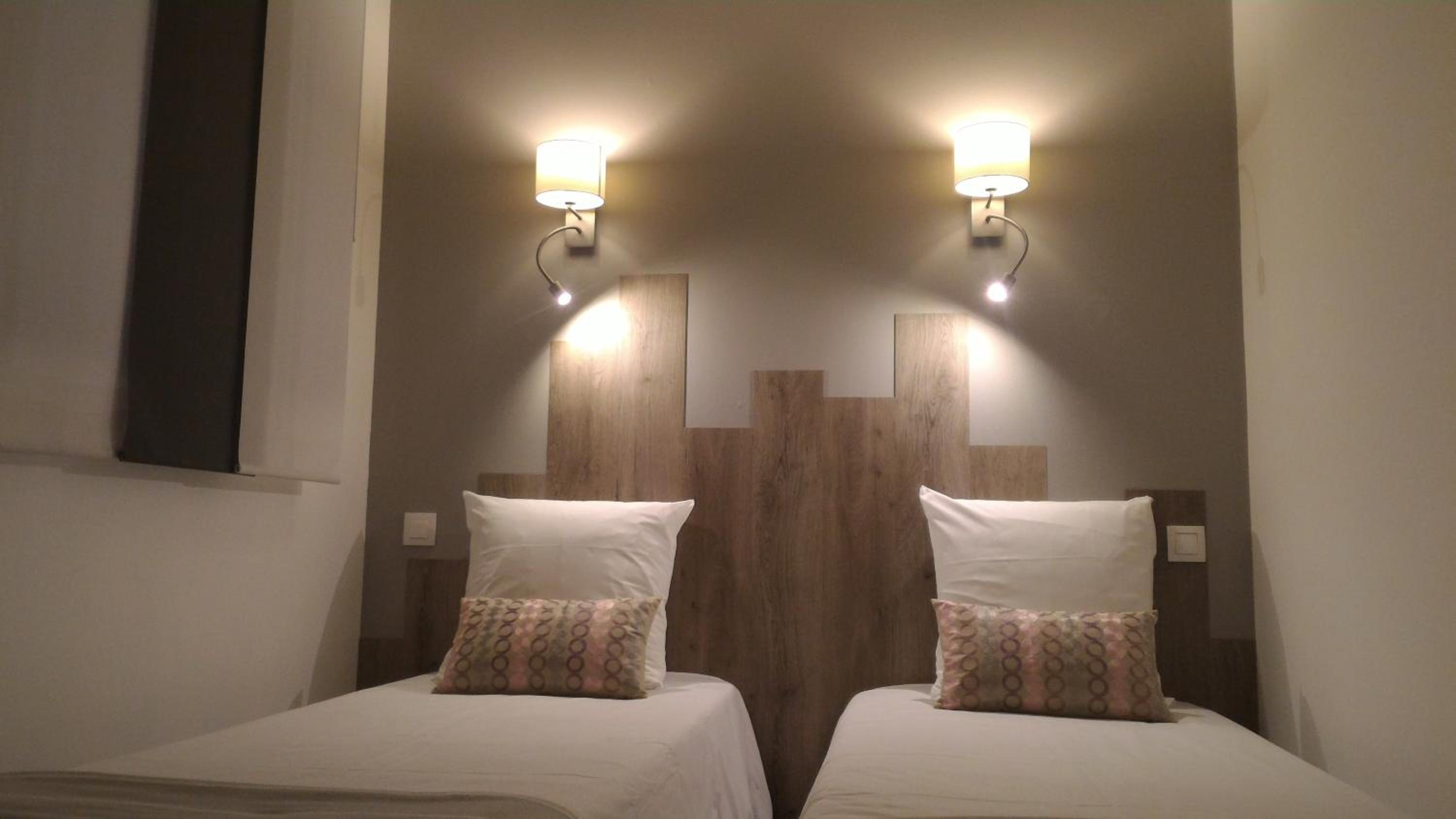 Two-Bedroom Apartment - Photo 3