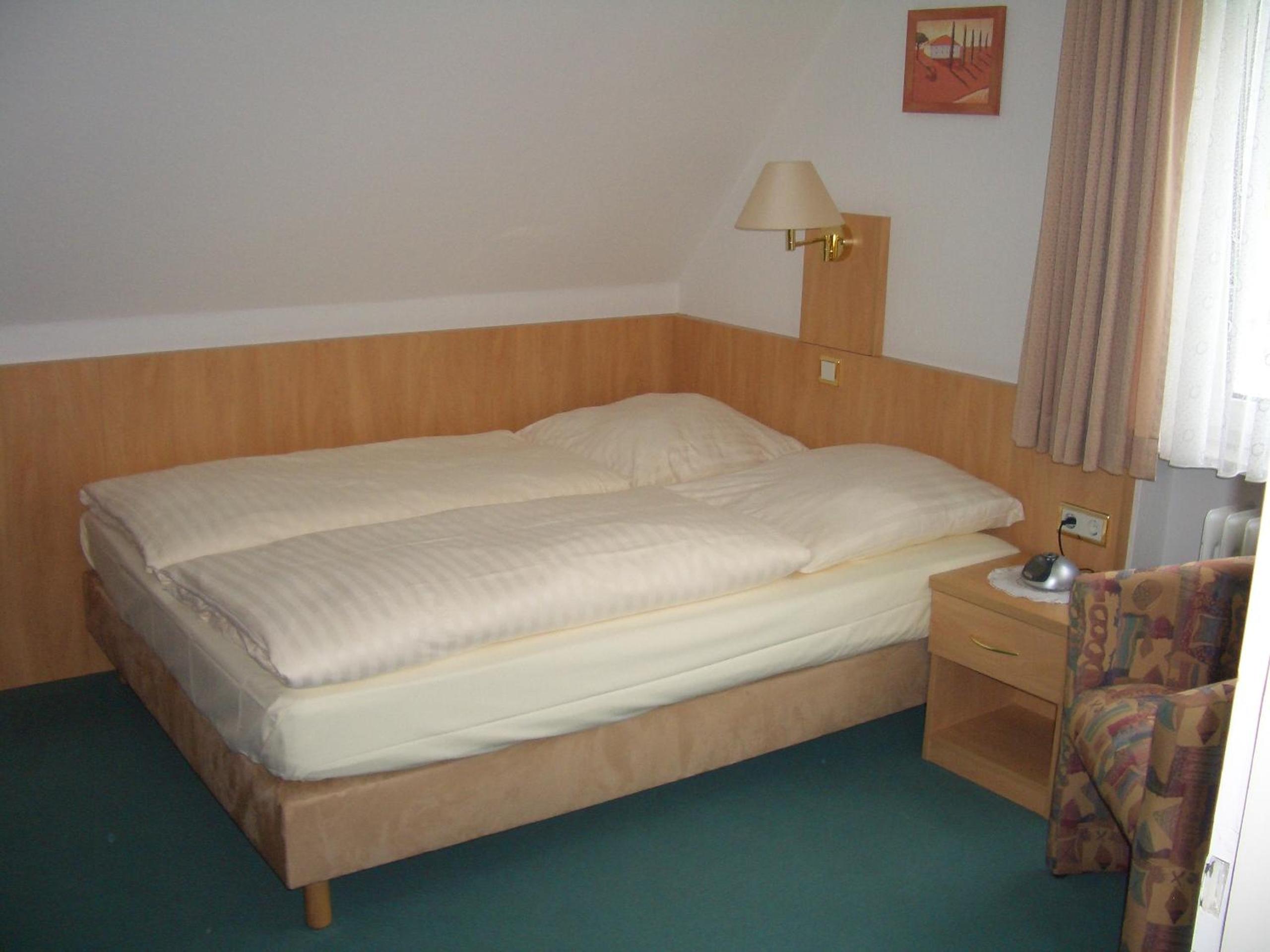 Queen Room with Garden View