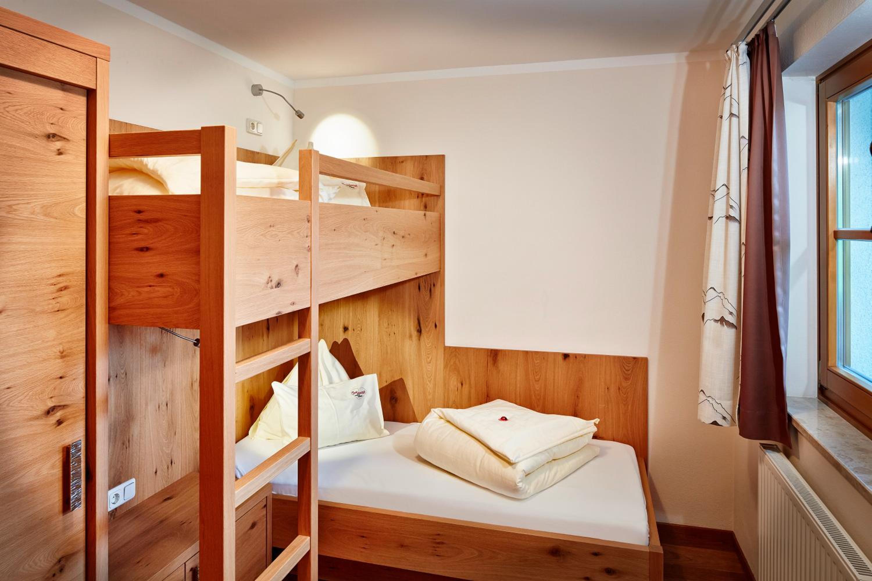 Superior Family Suite with Bunk Bed photo 3