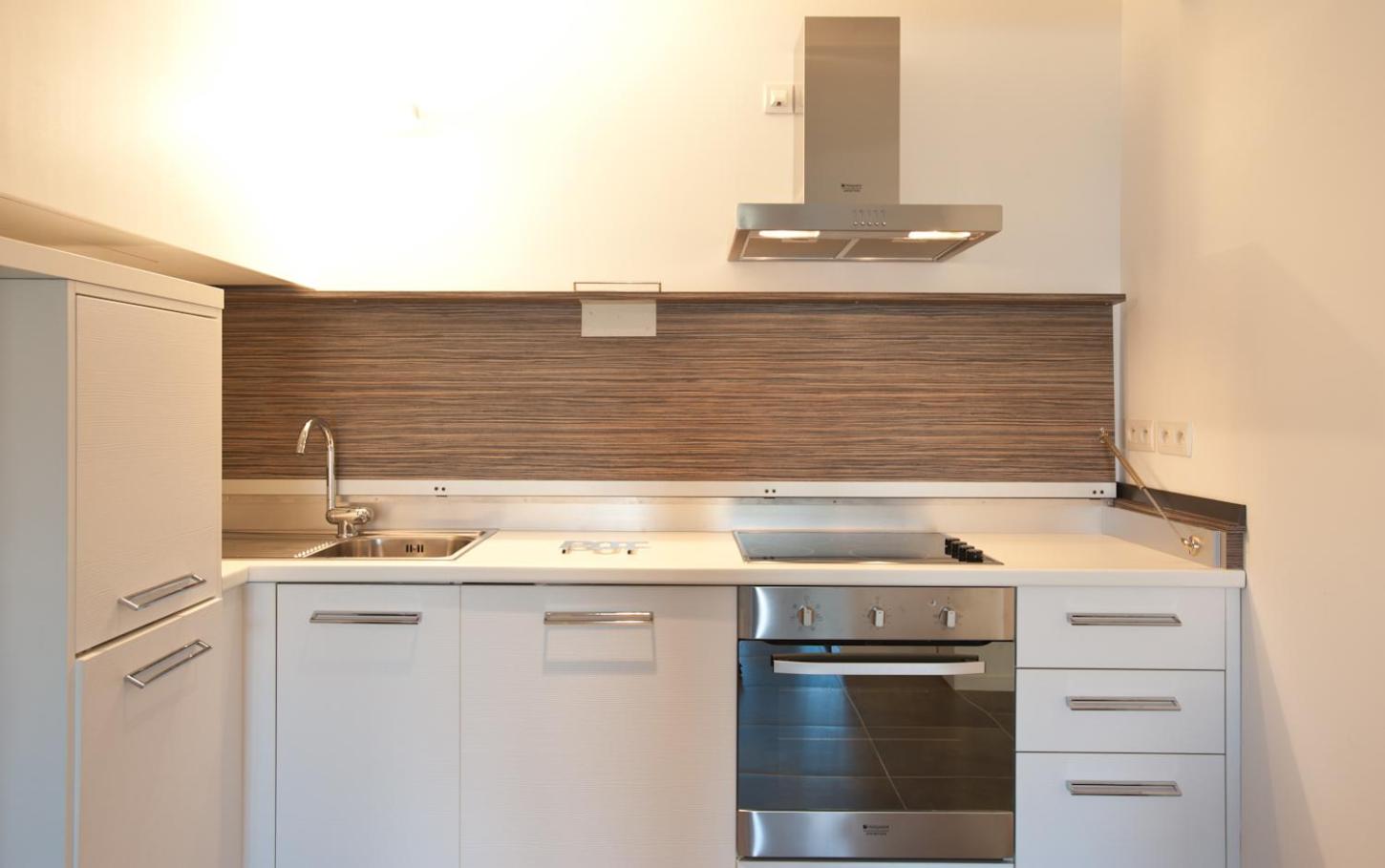 Studio with Balcony and Sea View (2 Adults) - Photo 2