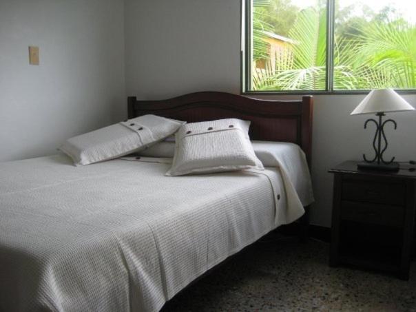 Standard Queen Room photo 3