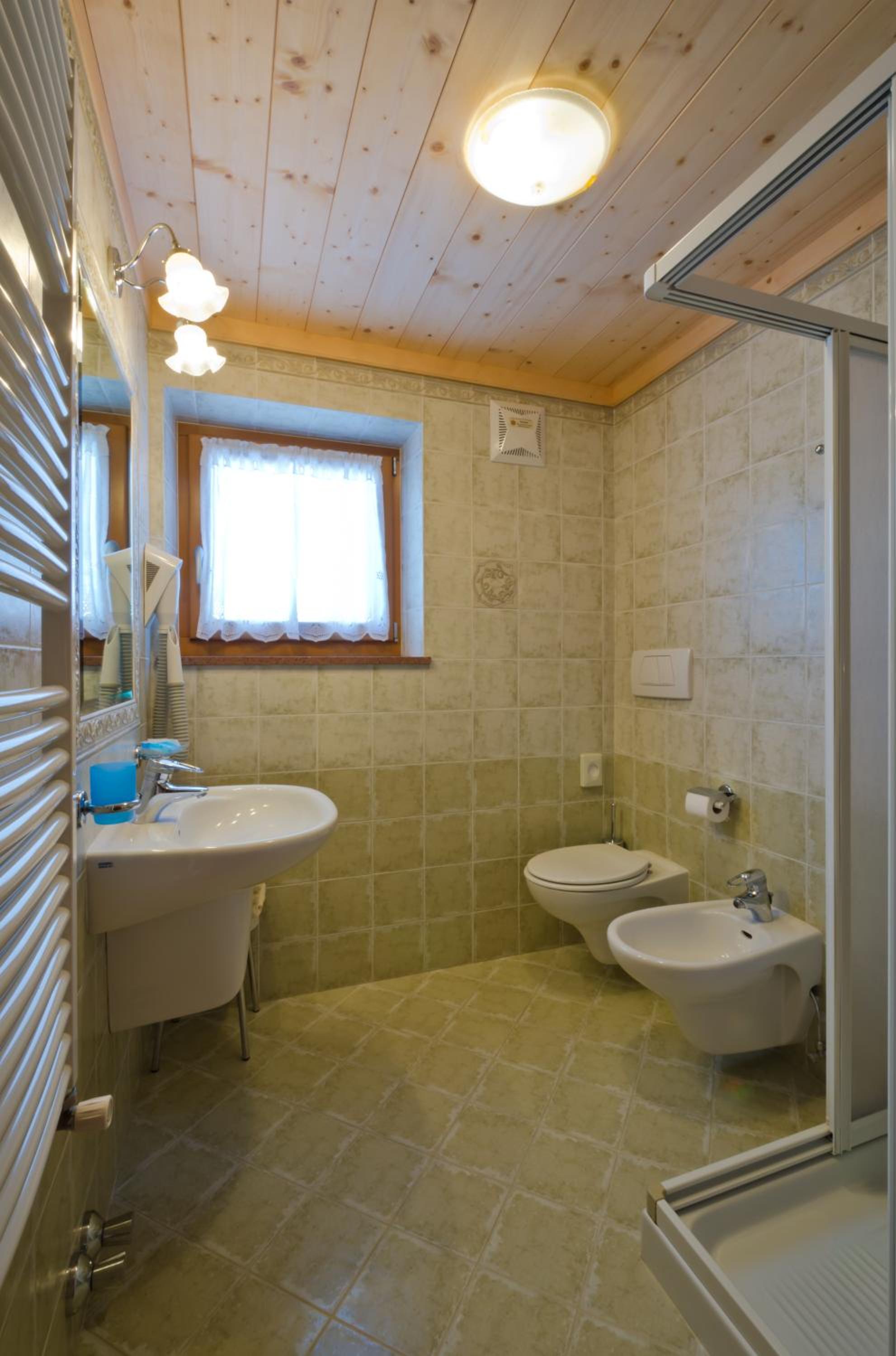 Standard Double or Twin Room - Photo 3