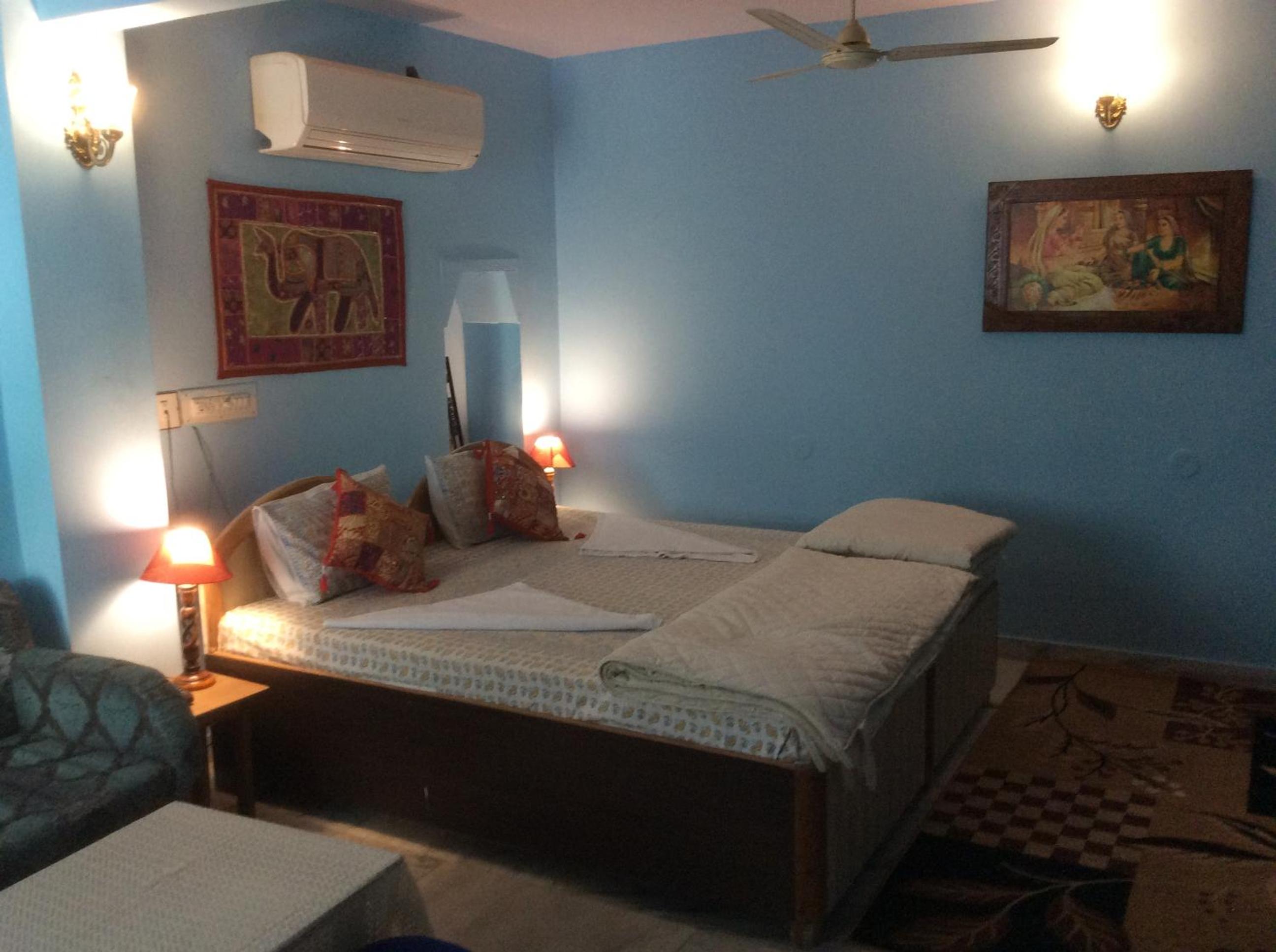 Deluxe Double or Twin Room photo 2