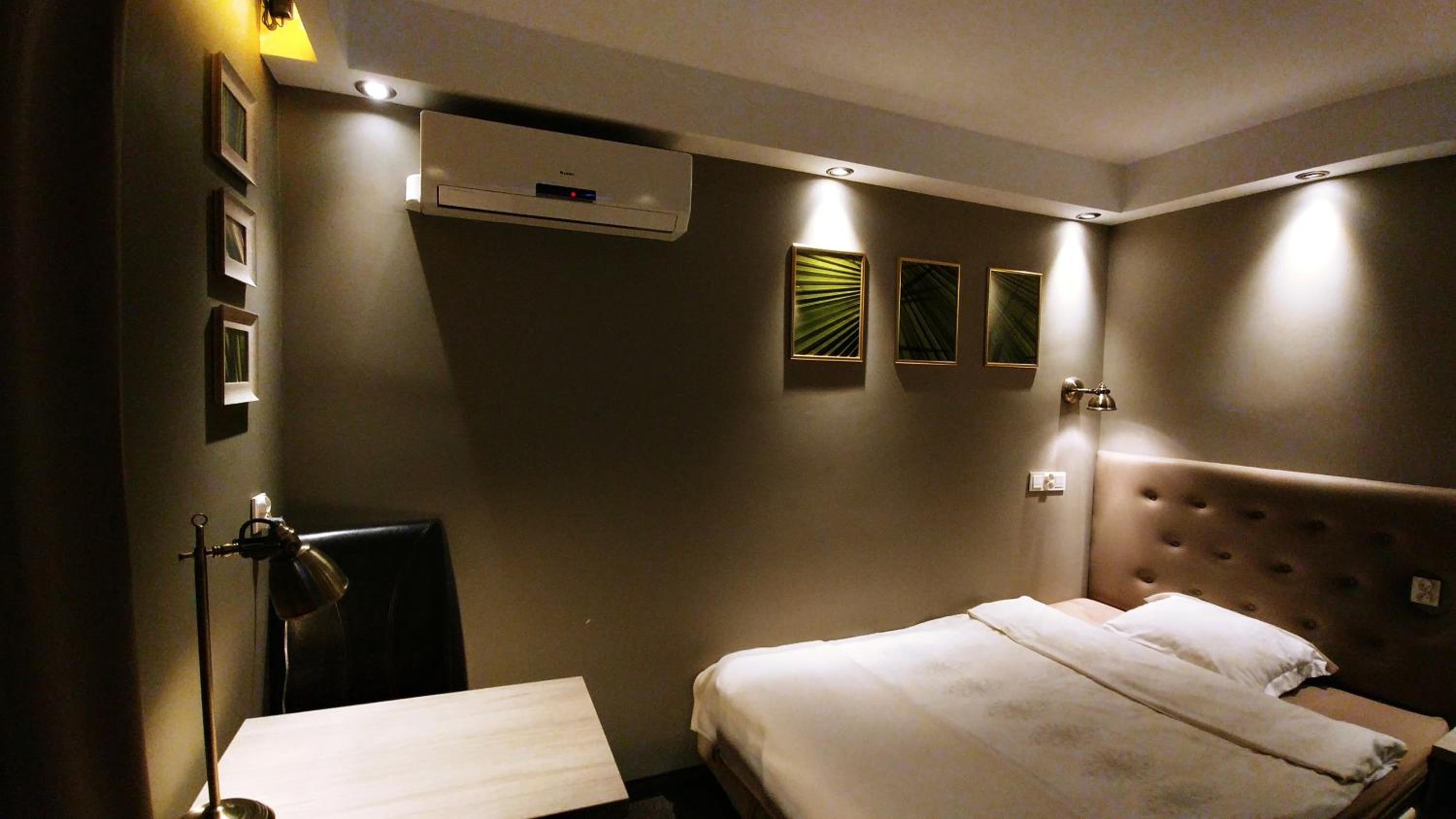 Standard Double Room - Photo 1