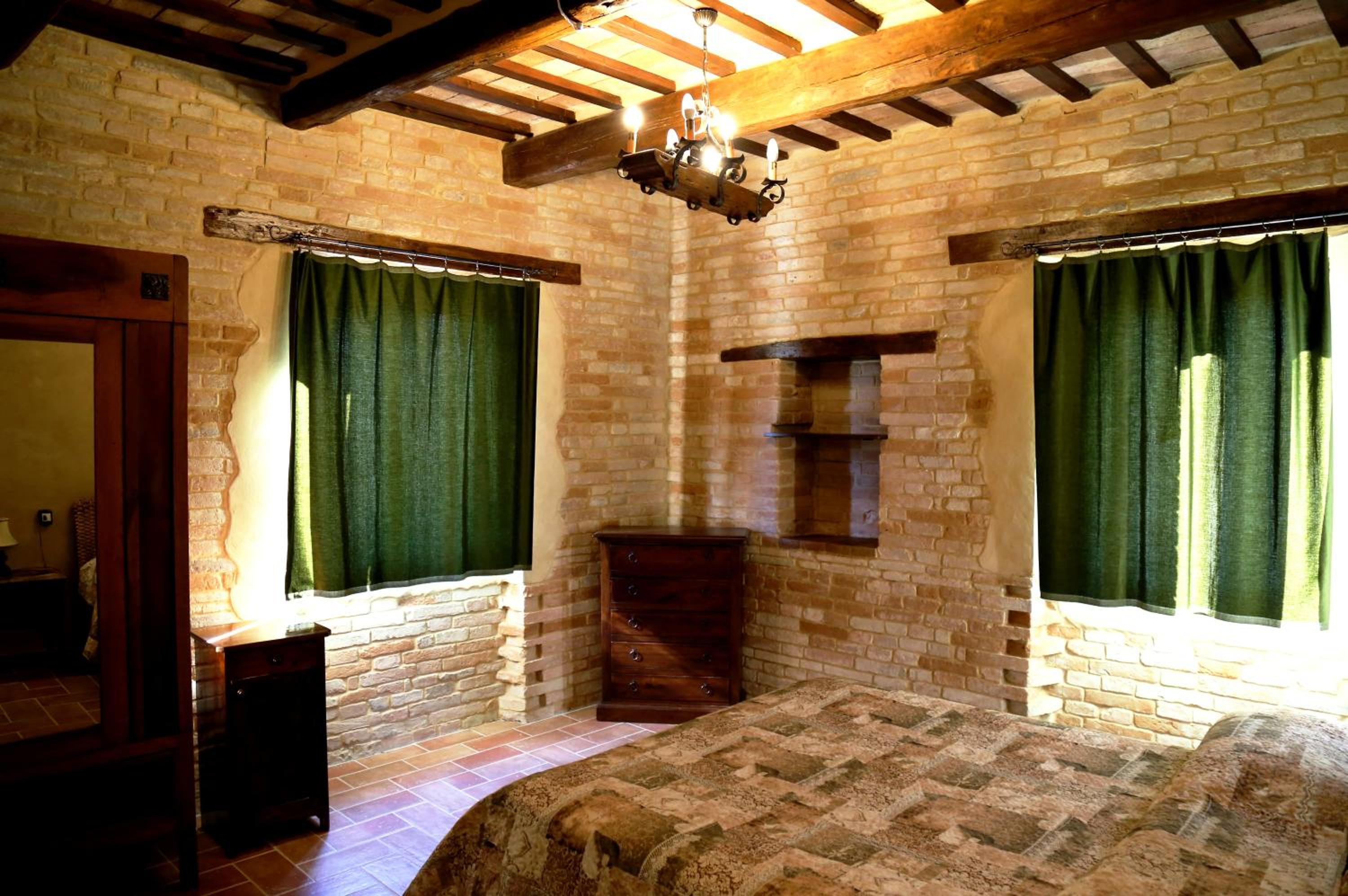 Large Double Room photo 1