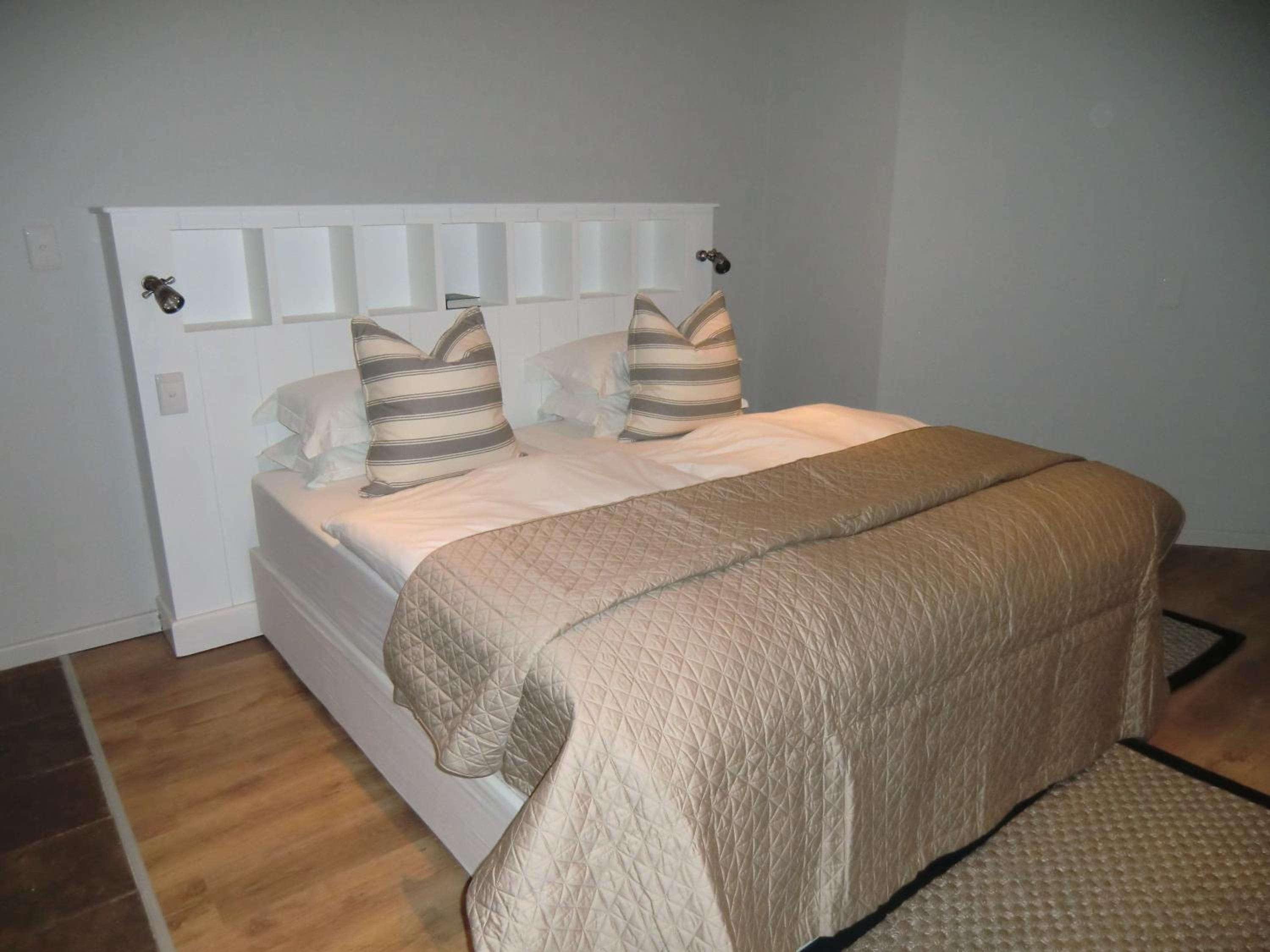 Standard Twin Room photo 2