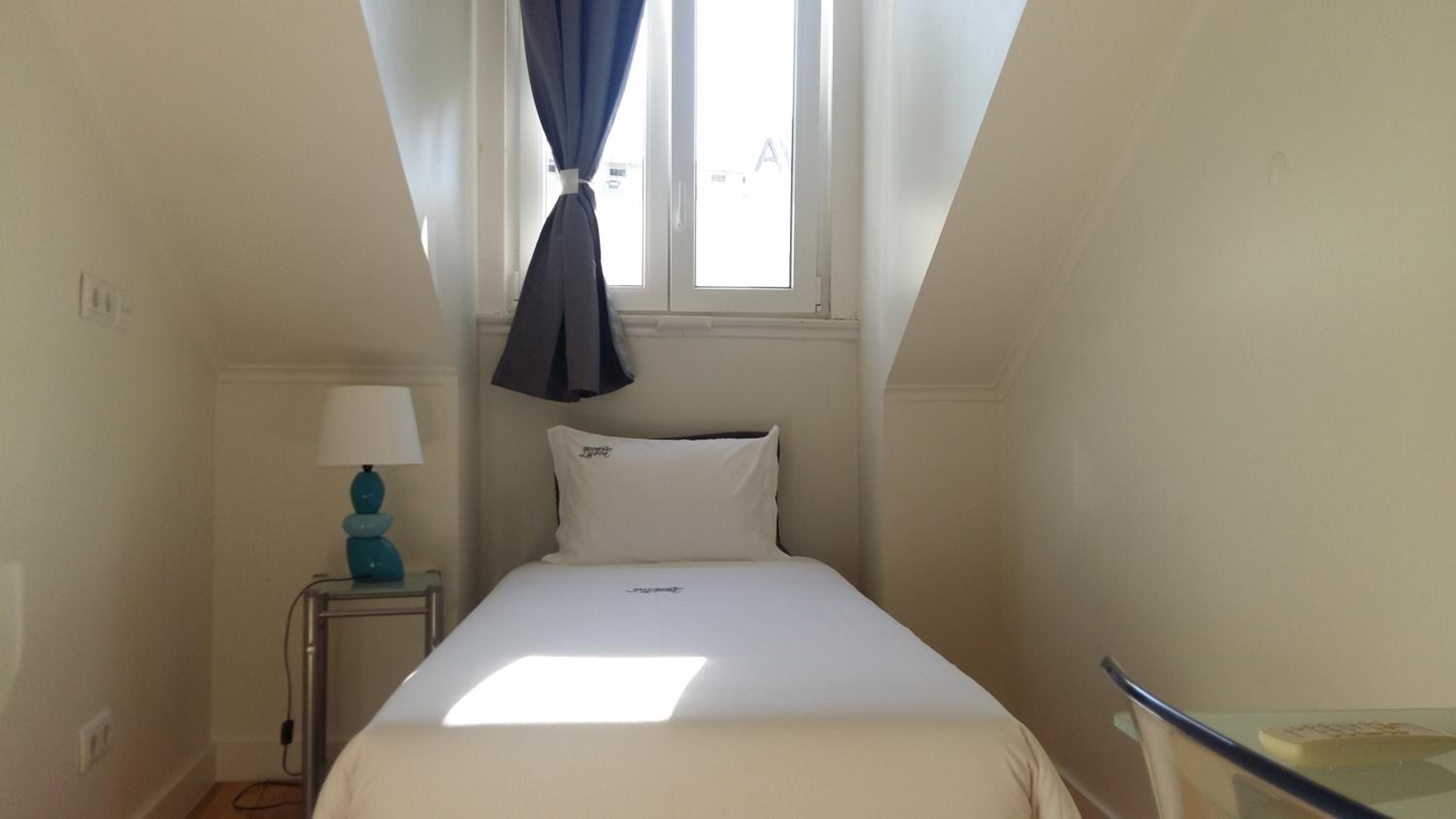 Single Room photo 2