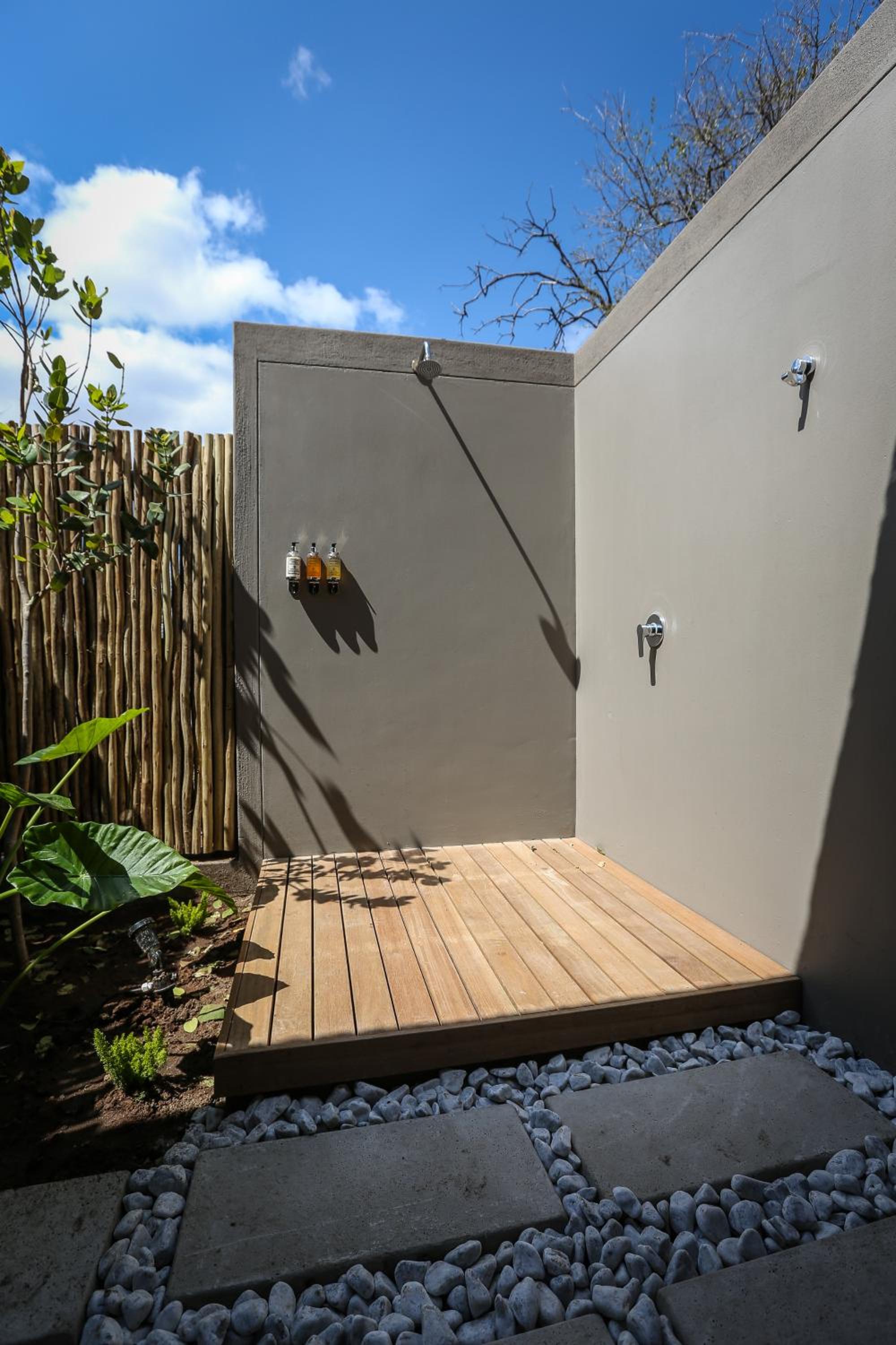 Deluxe Garden Suite photo 3