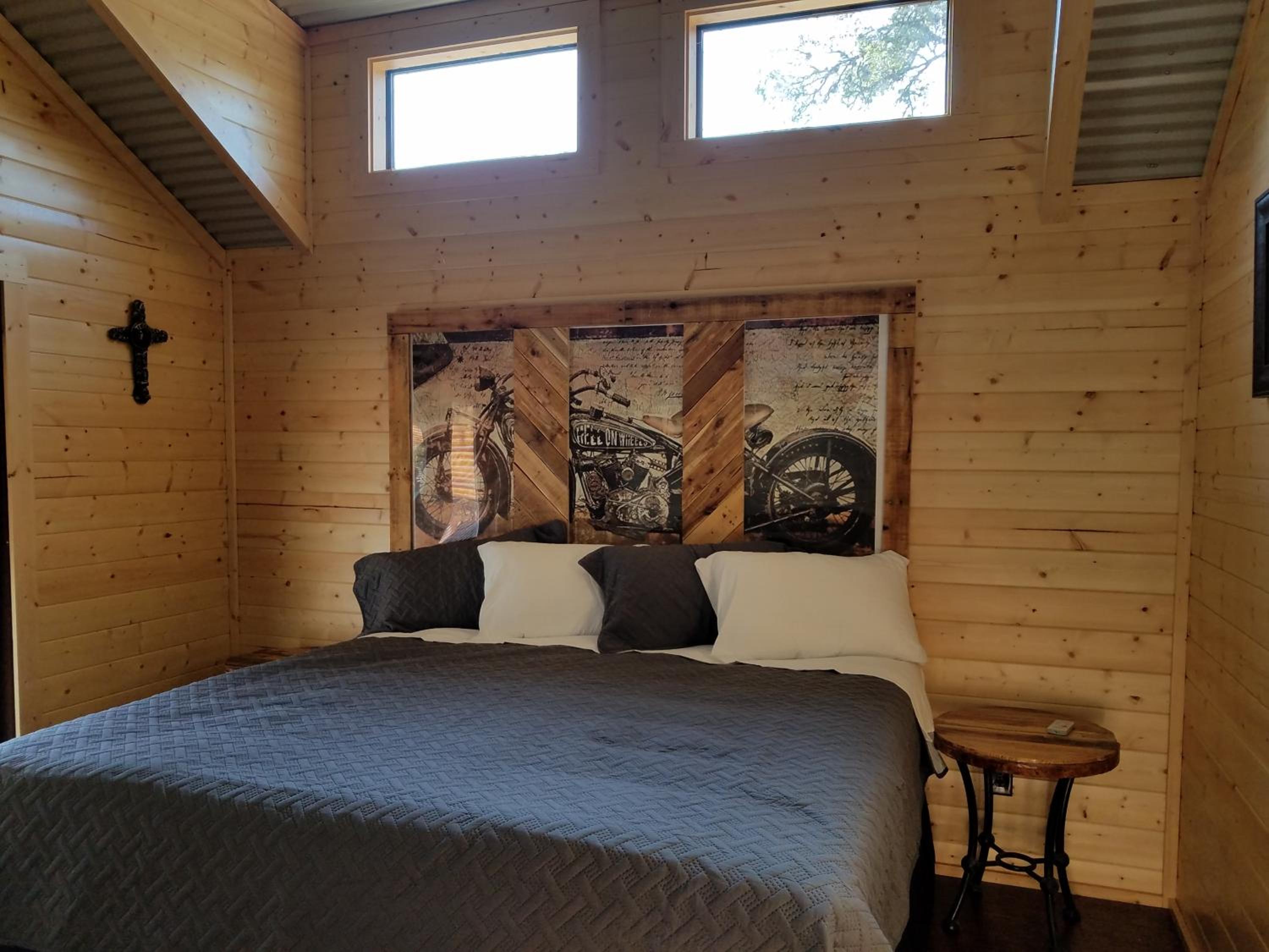 Cabin 9 photo 2
