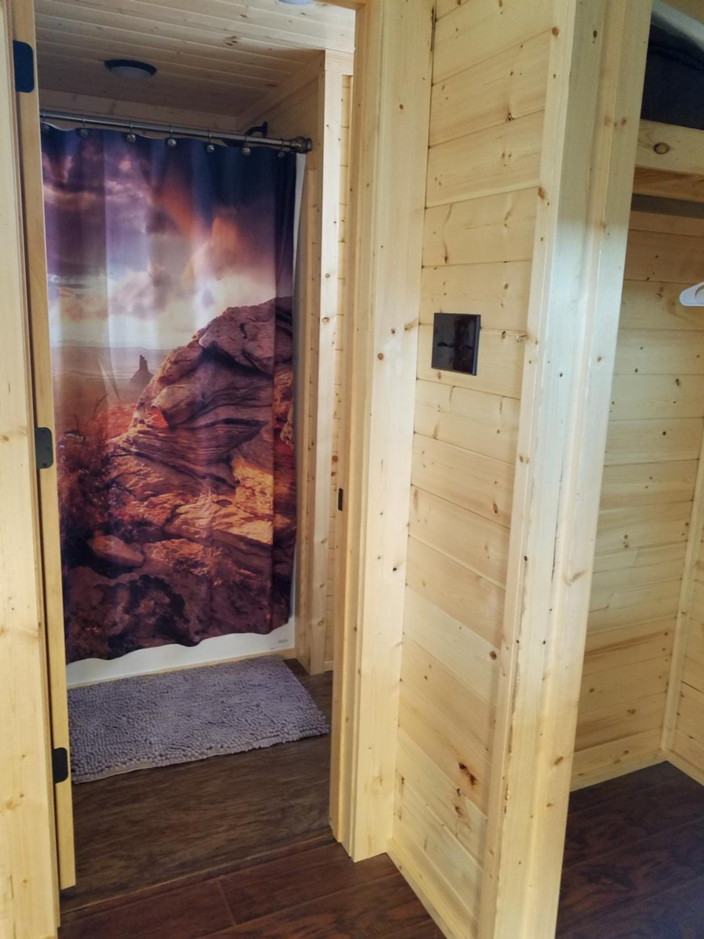 Cabin 2 photo 2