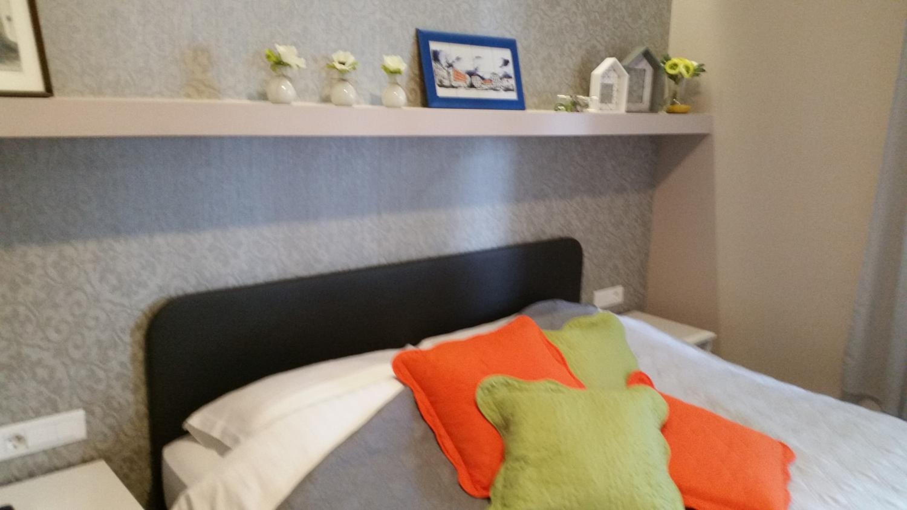 One-Bedroom Apartment - Photo 14