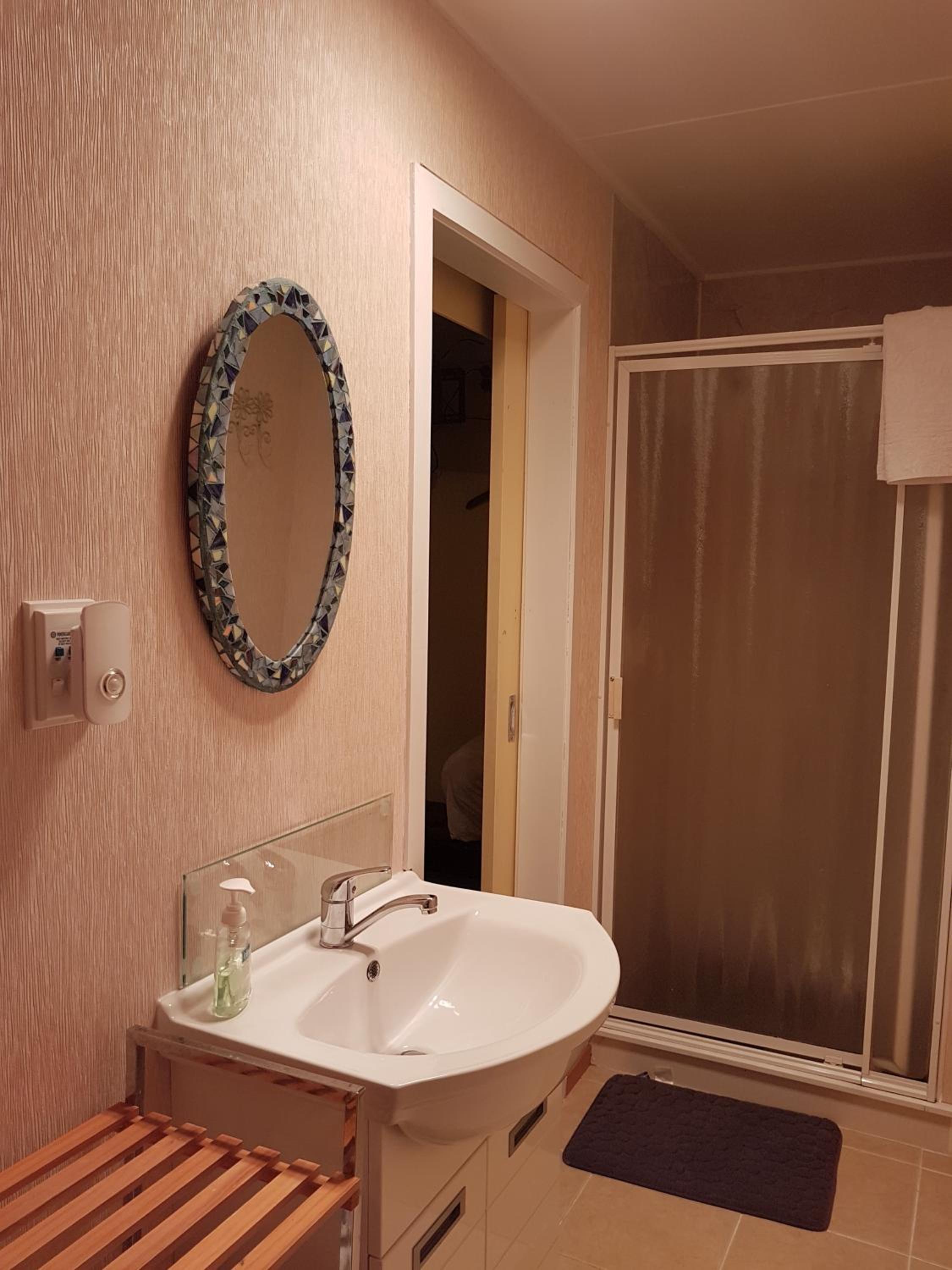 Budget Double Room photo 2