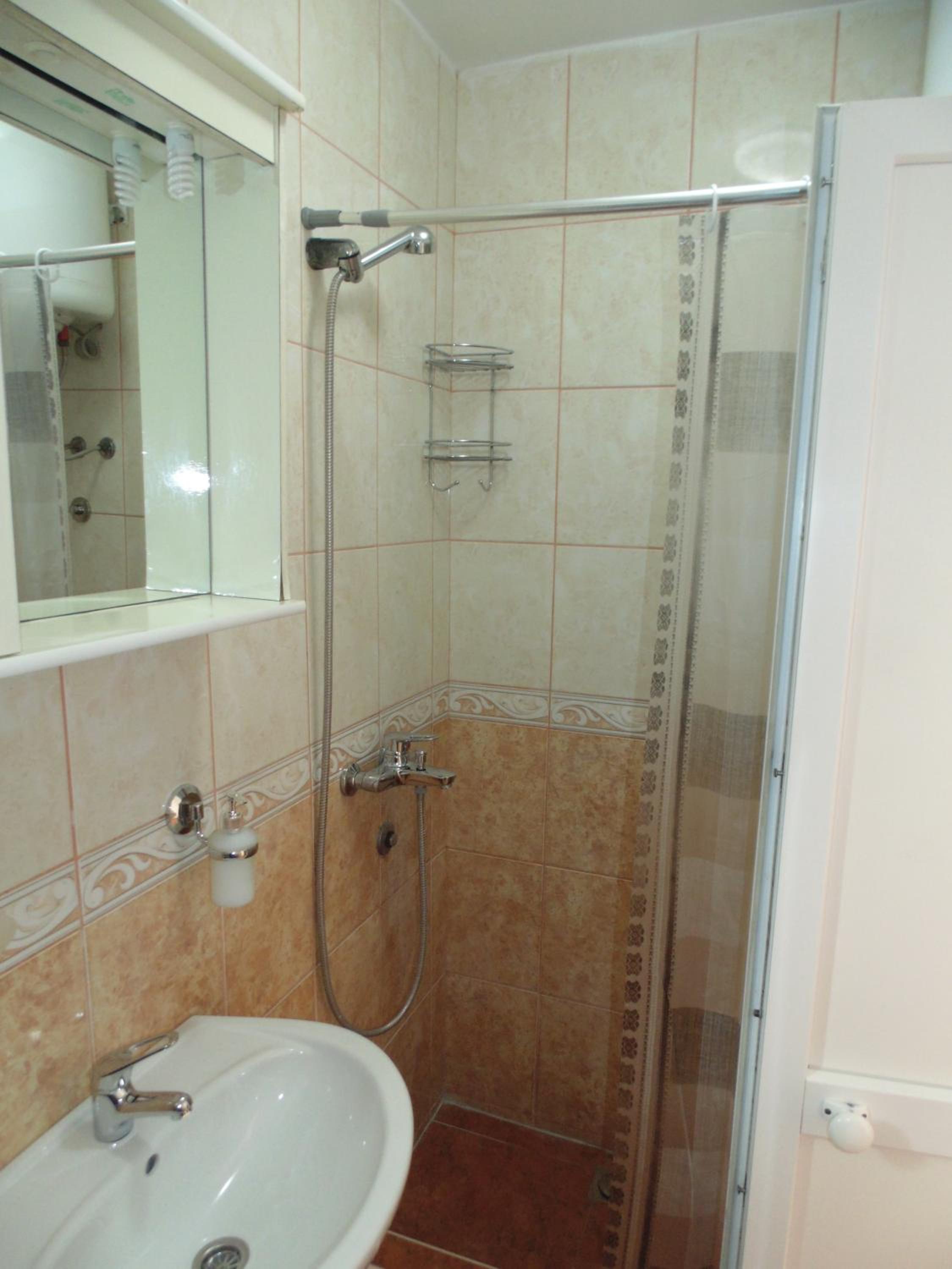 Apartment - Ground Floor photo 3