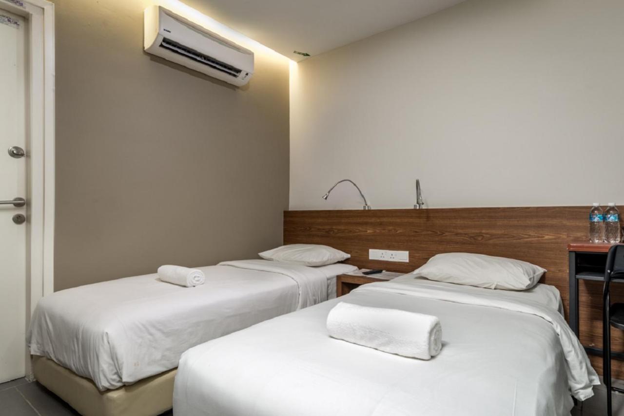Standard Twin Room photo 3