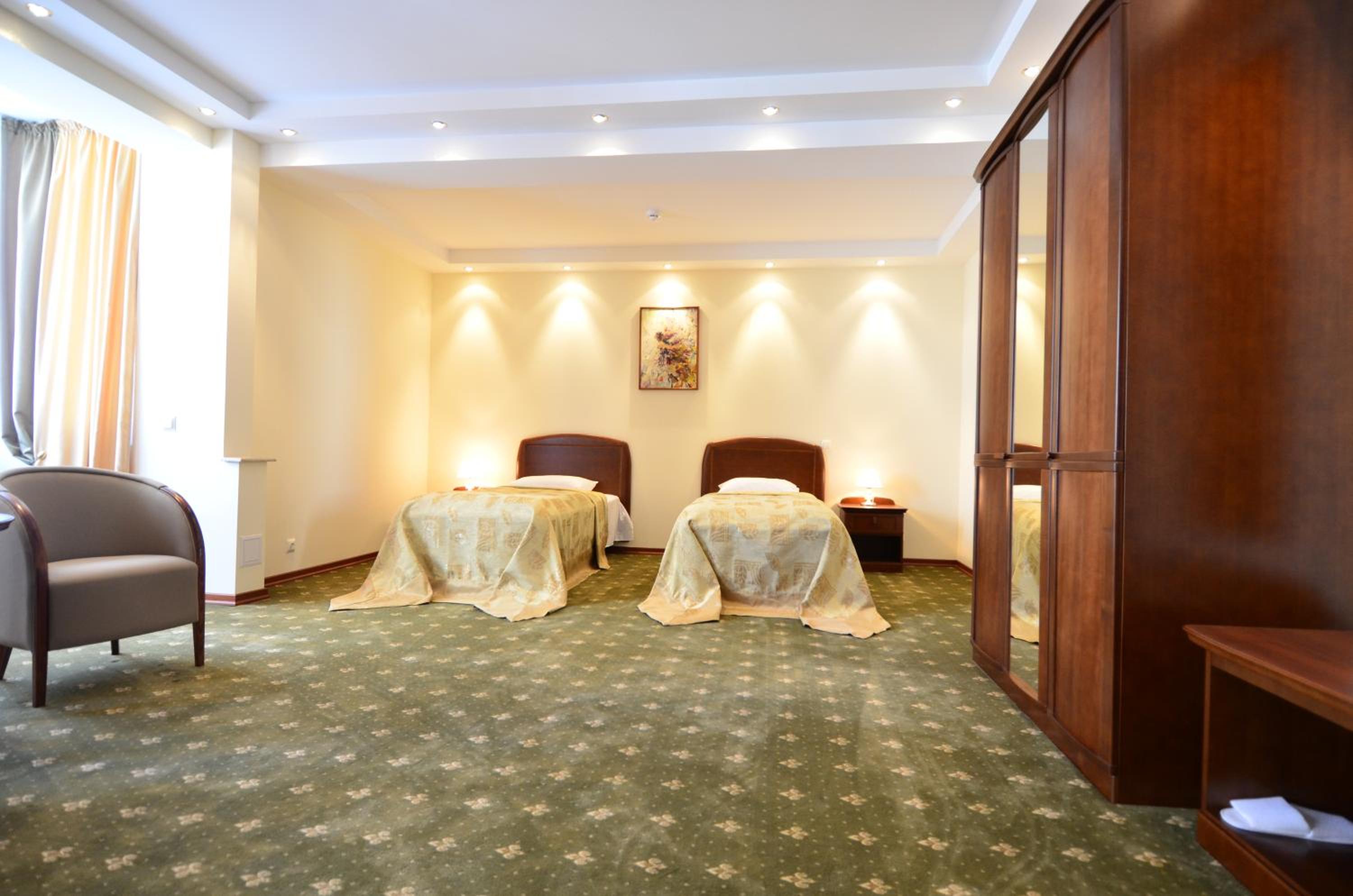 Double or Twin Room with Balcony photo 1