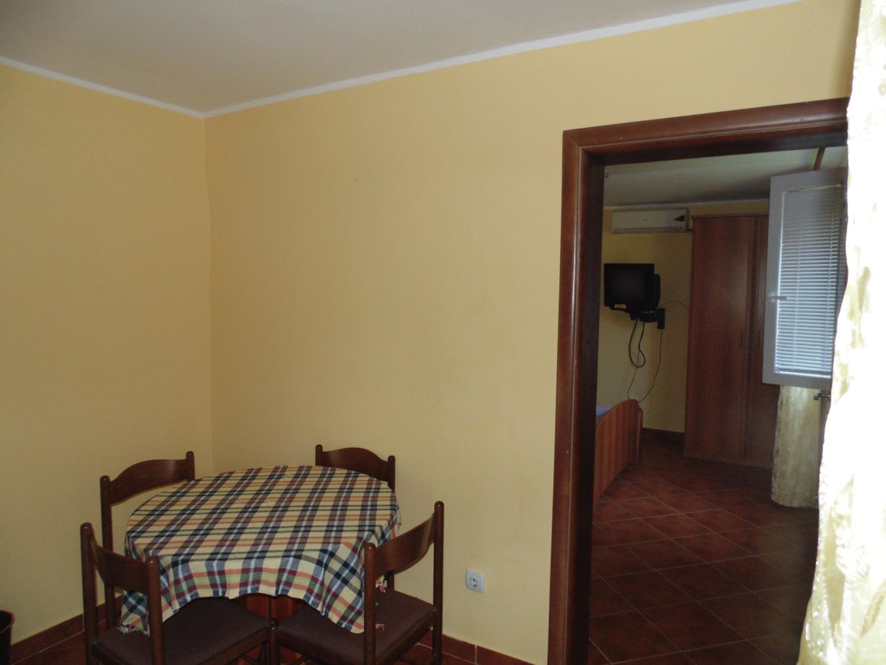 Apartment with Balcony photo 2