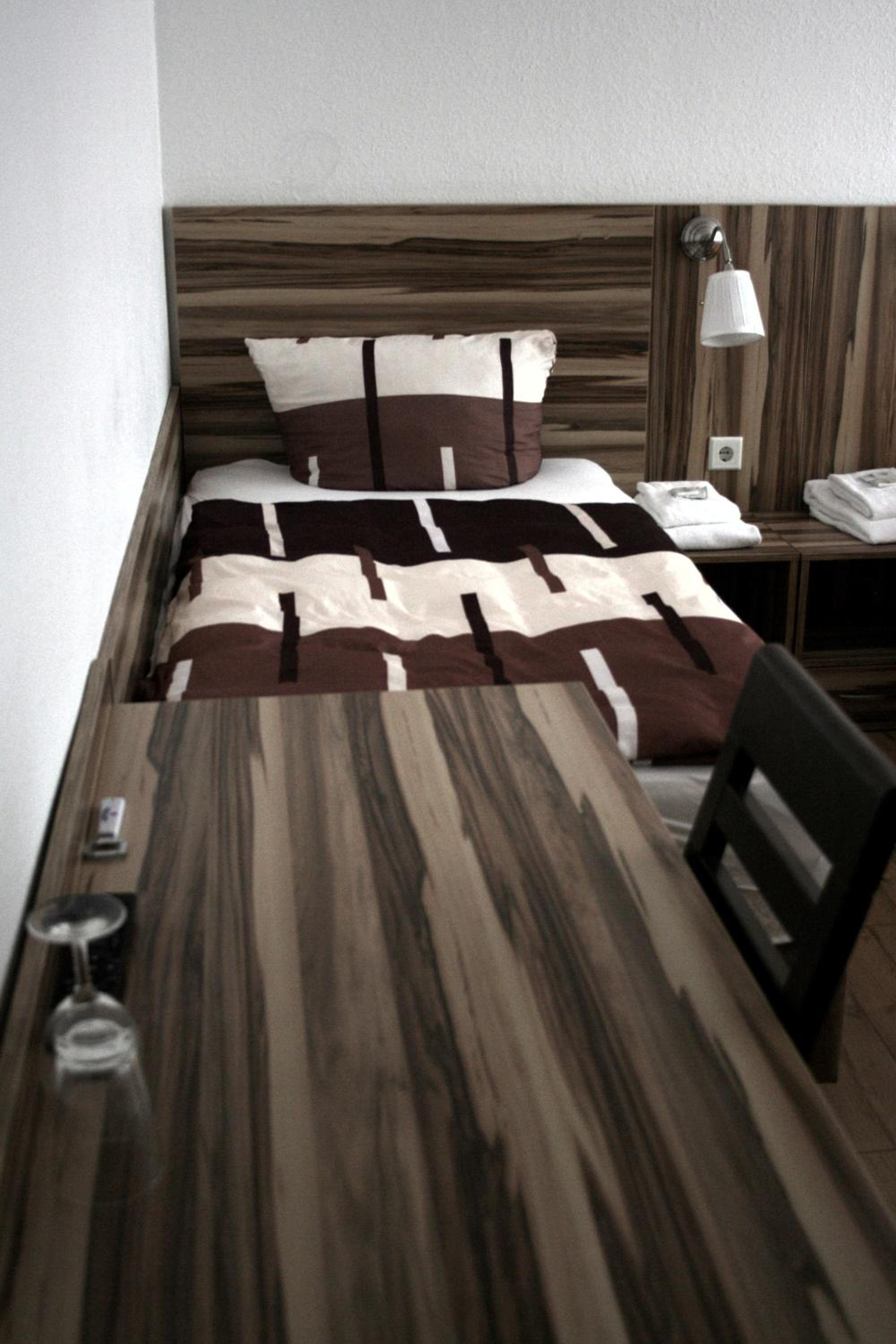 Single Room photo 2
