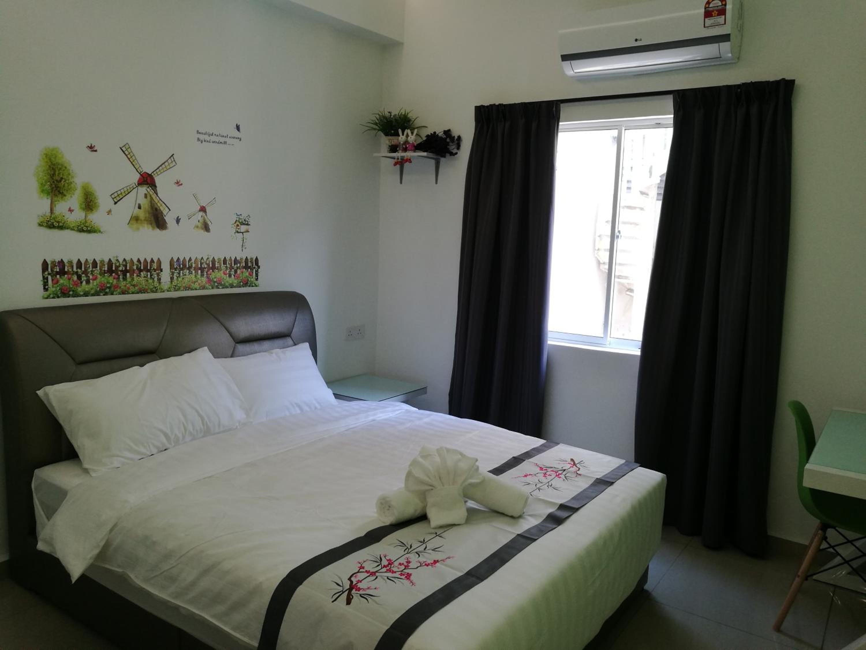 Double or Twin Room with Private Bathroom photo 3