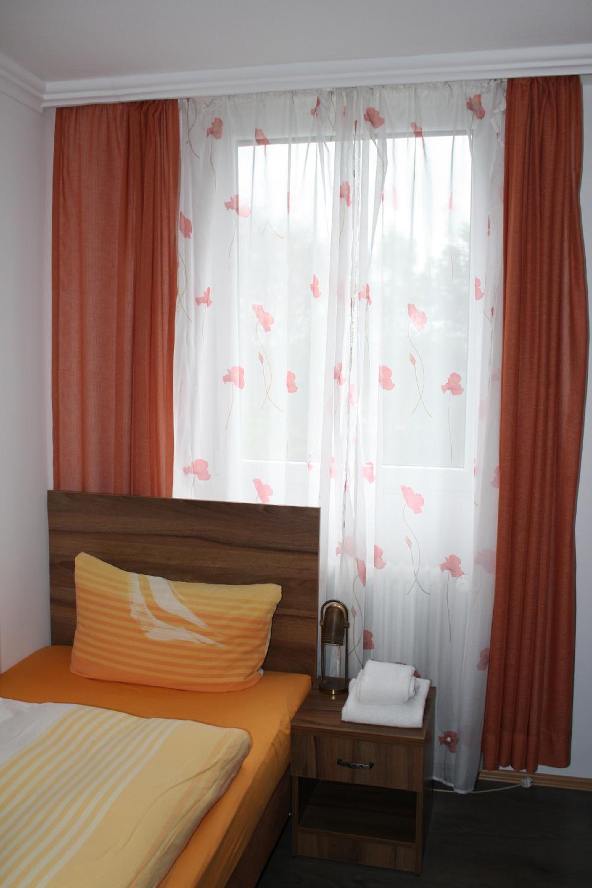 Single Room photo 1