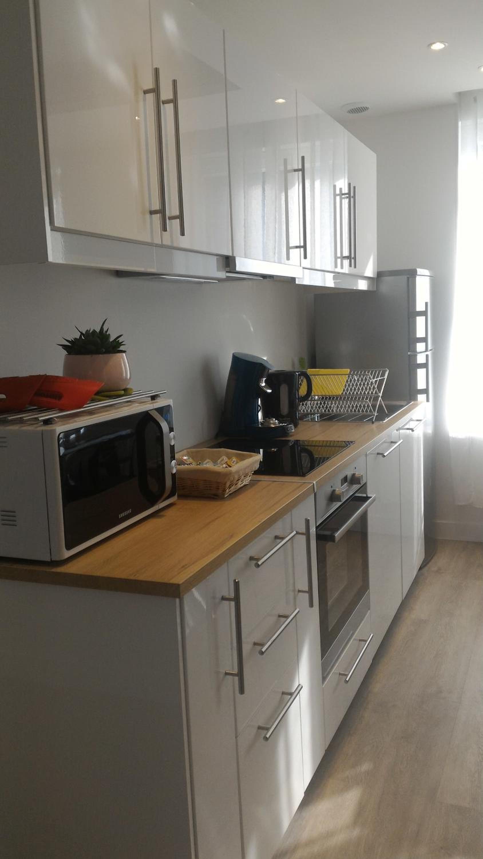 Two-Bedroom Apartment - Photo 16