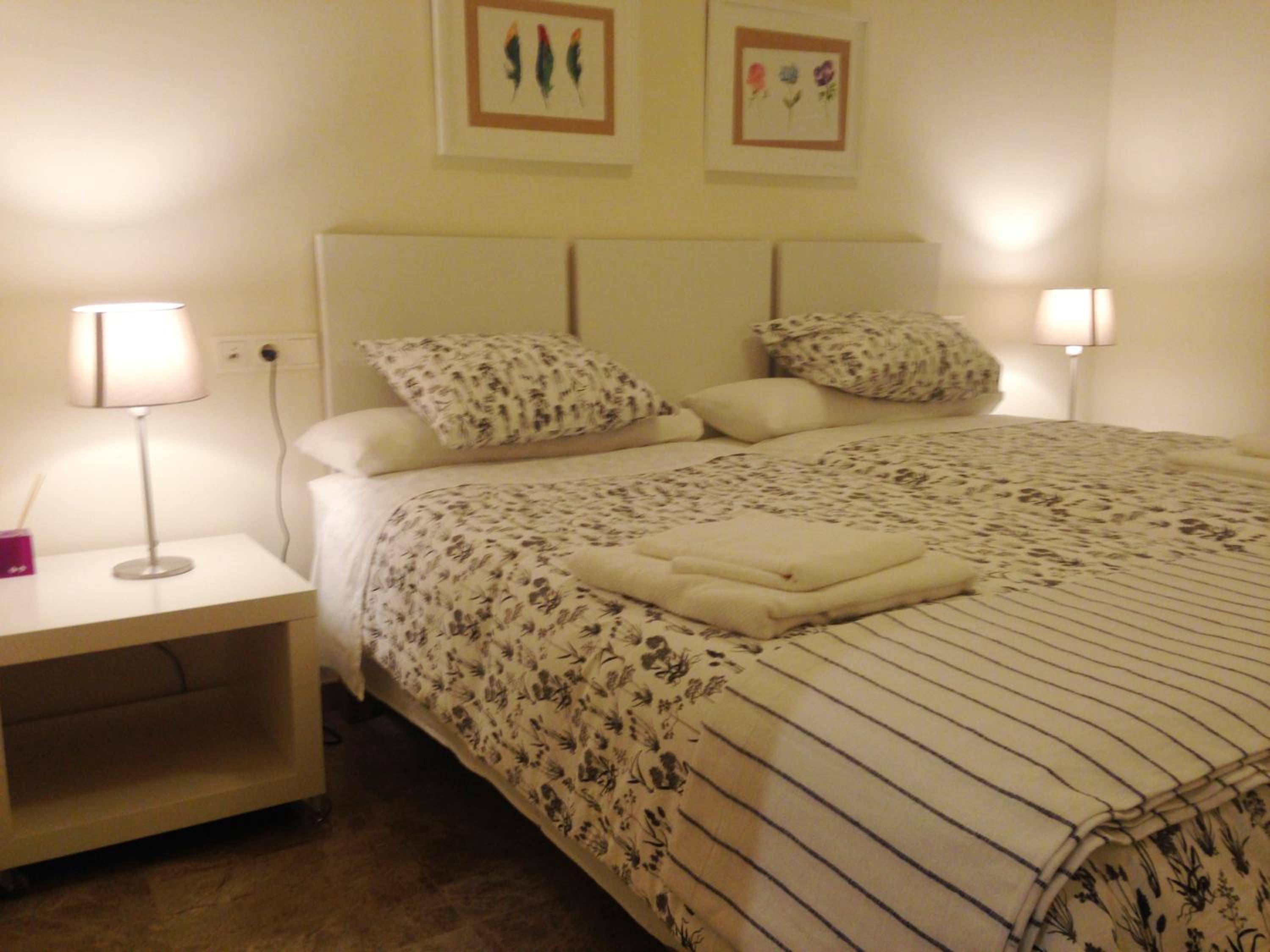 Two-Bedroom Apartment - Photo 3