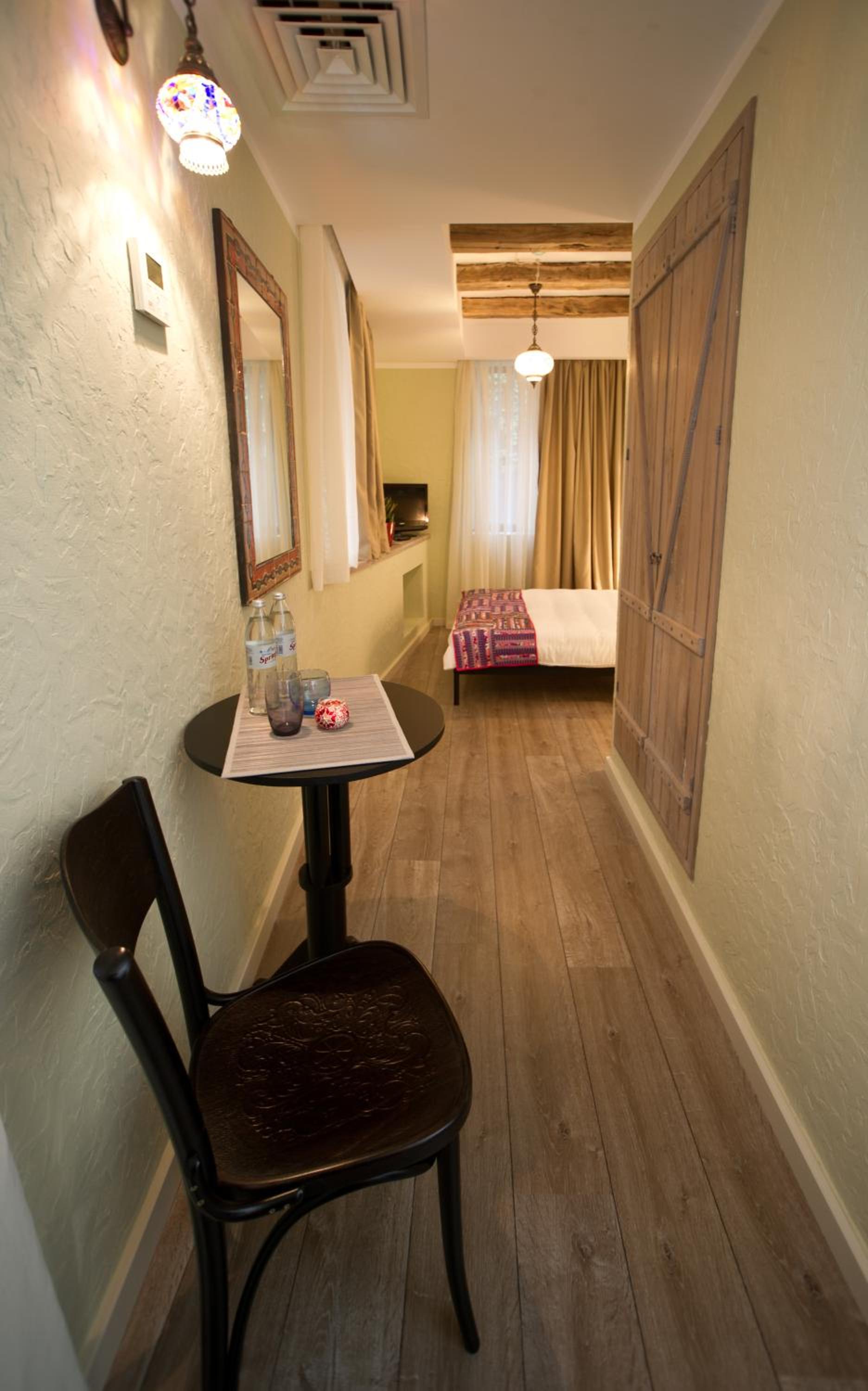 Standard Double Room - Photo 2