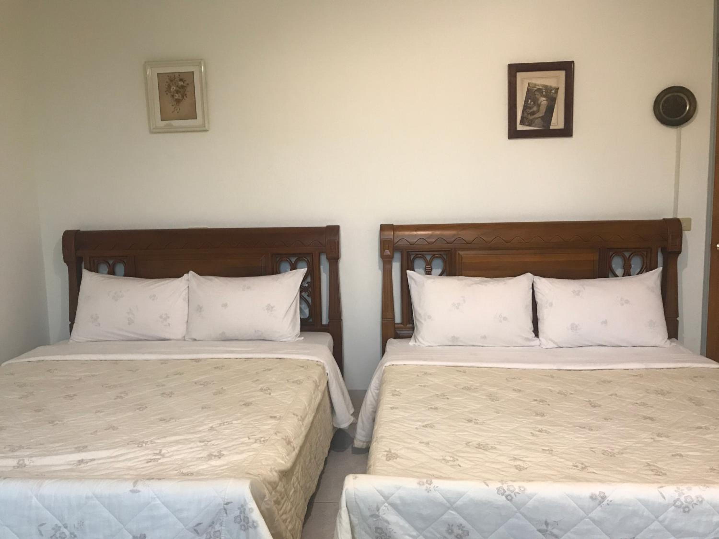 Quadruple Room with Private External Bathroom photo 2