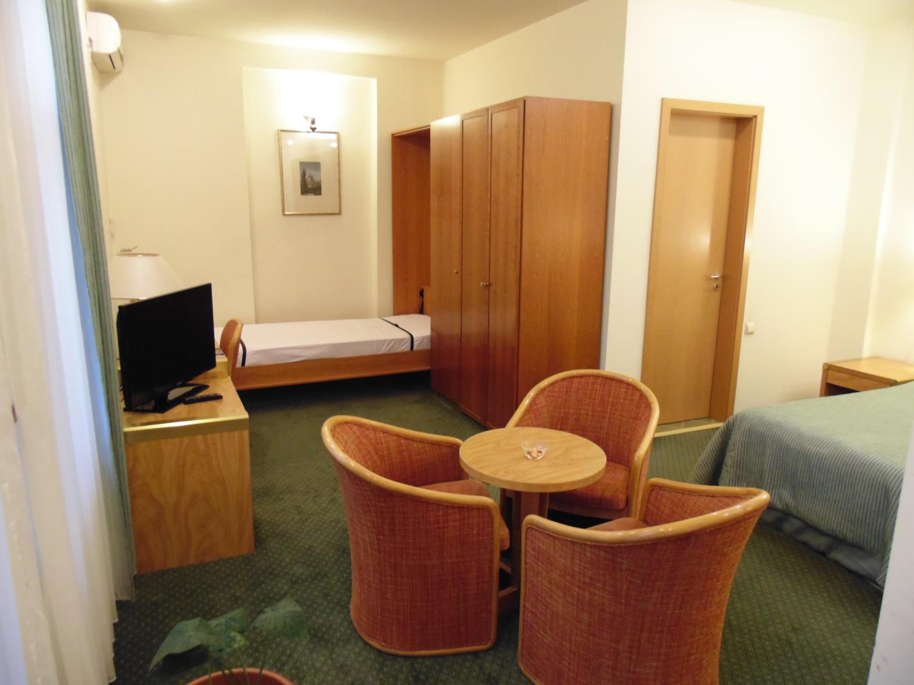 Triple Room photo 3
