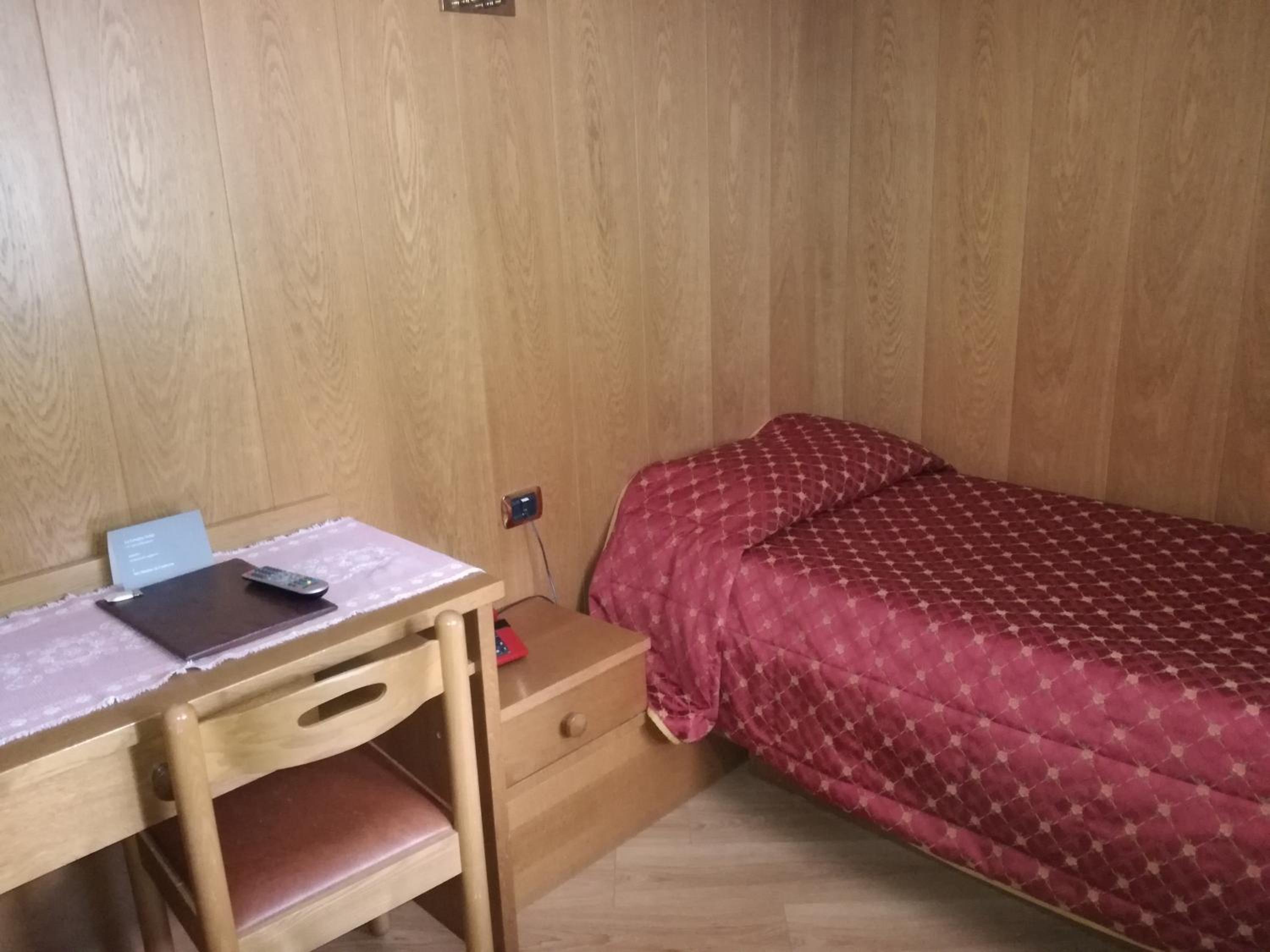 Single Room photo 2