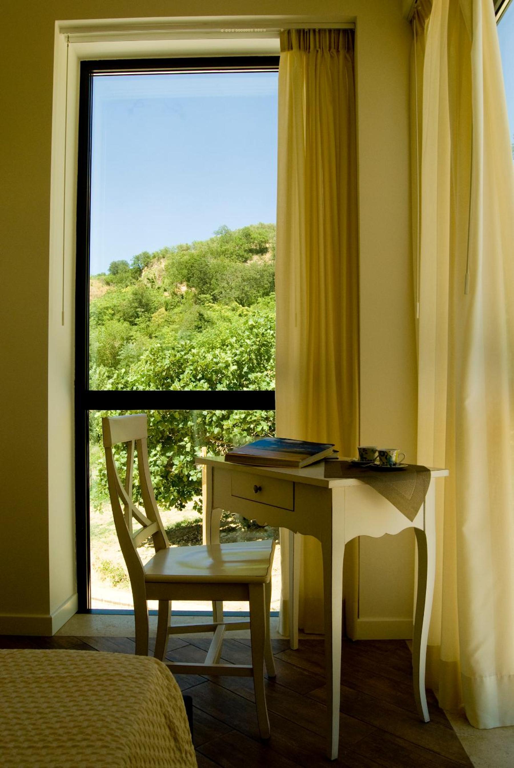 One-Bedroom Apartment (2 Adults) photo 2