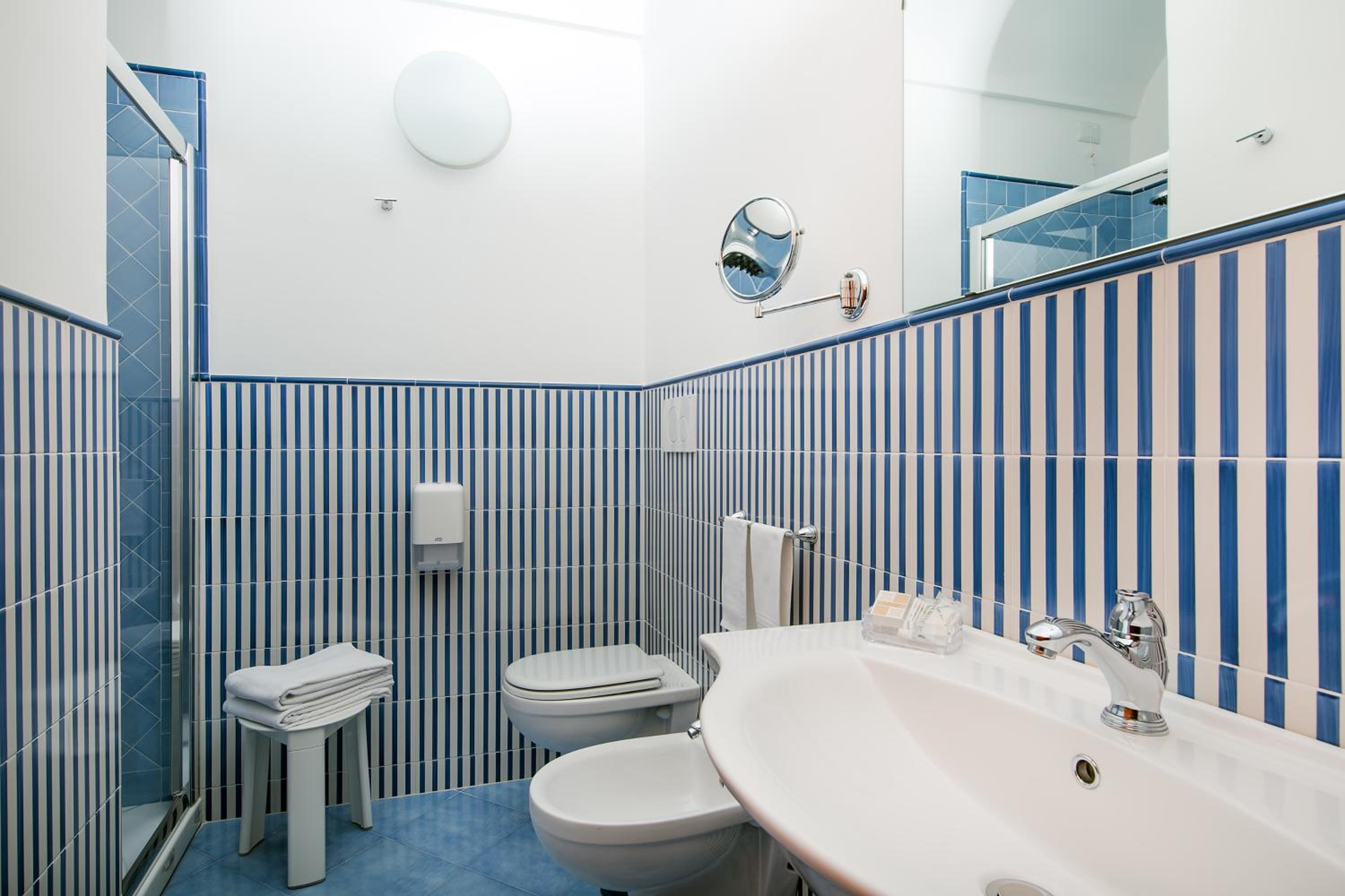 Triple Room with Terrace photo 3