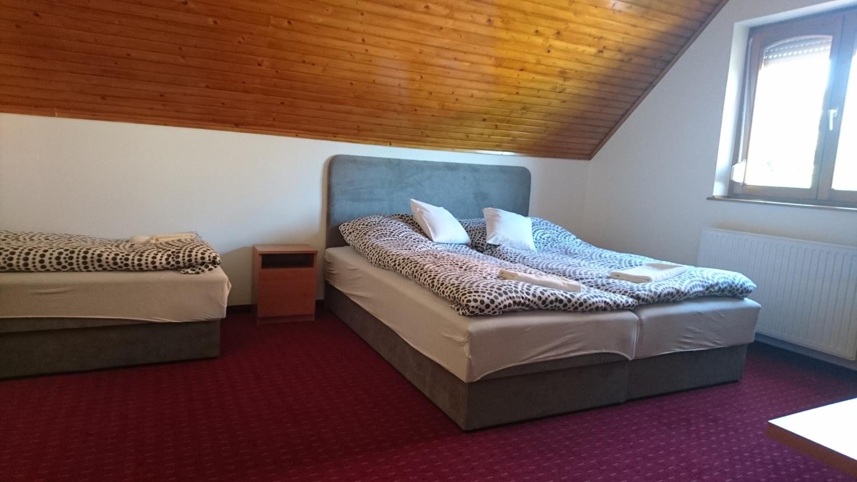 Standard Double or Twin Room - Photo 4