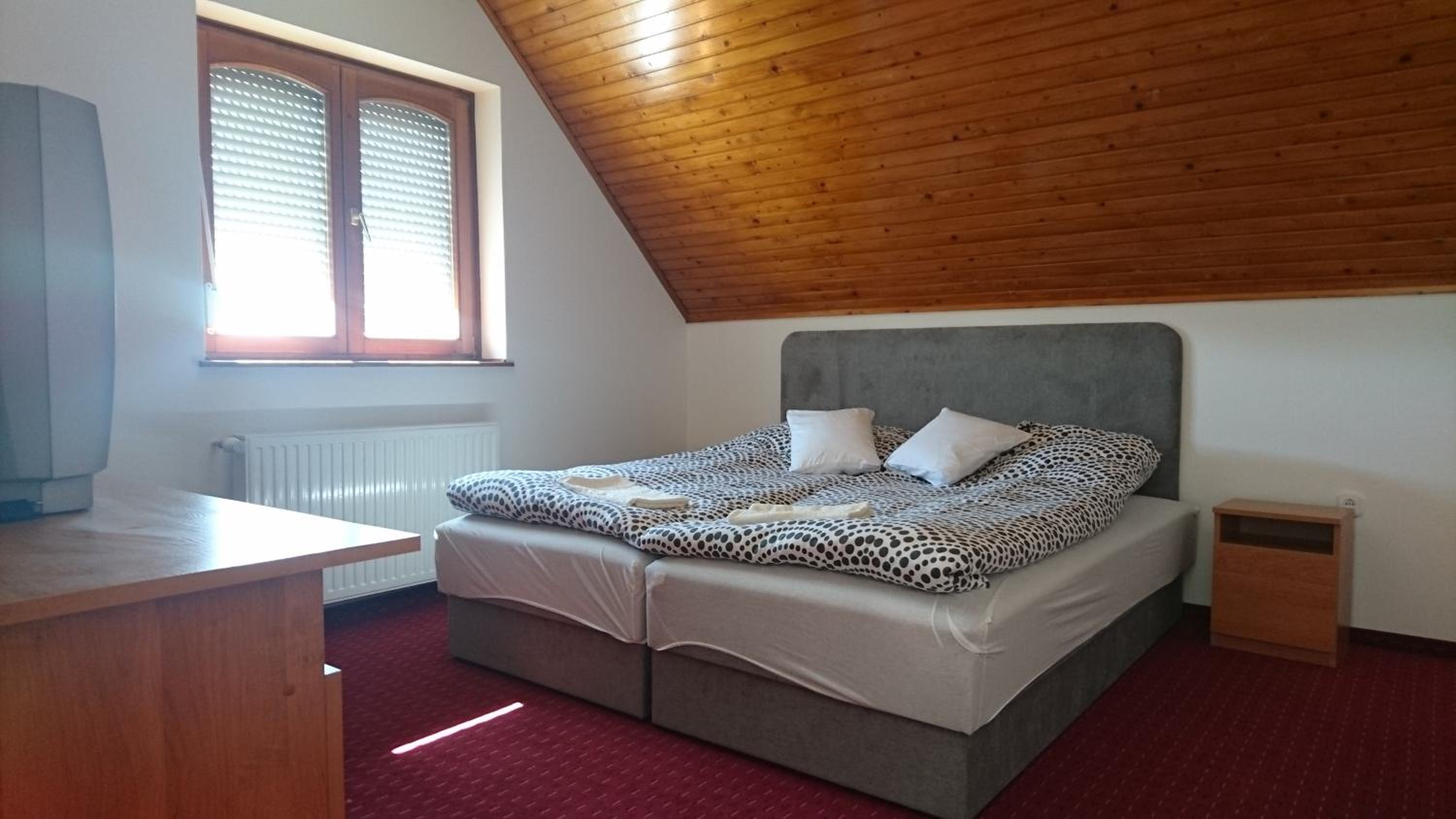 Standard Double or Twin Room - Photo 1
