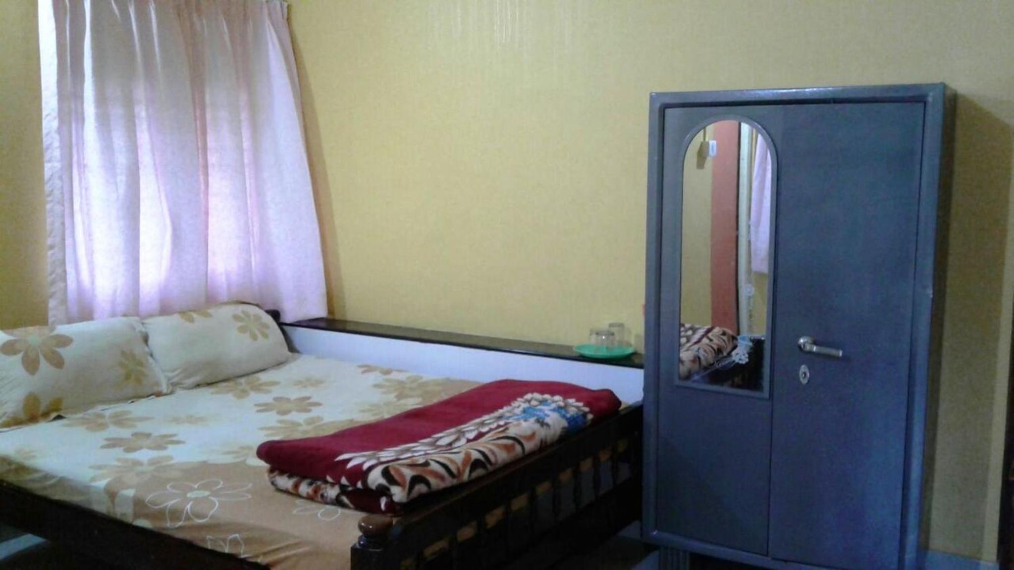 Budget Double Room - Photo 6