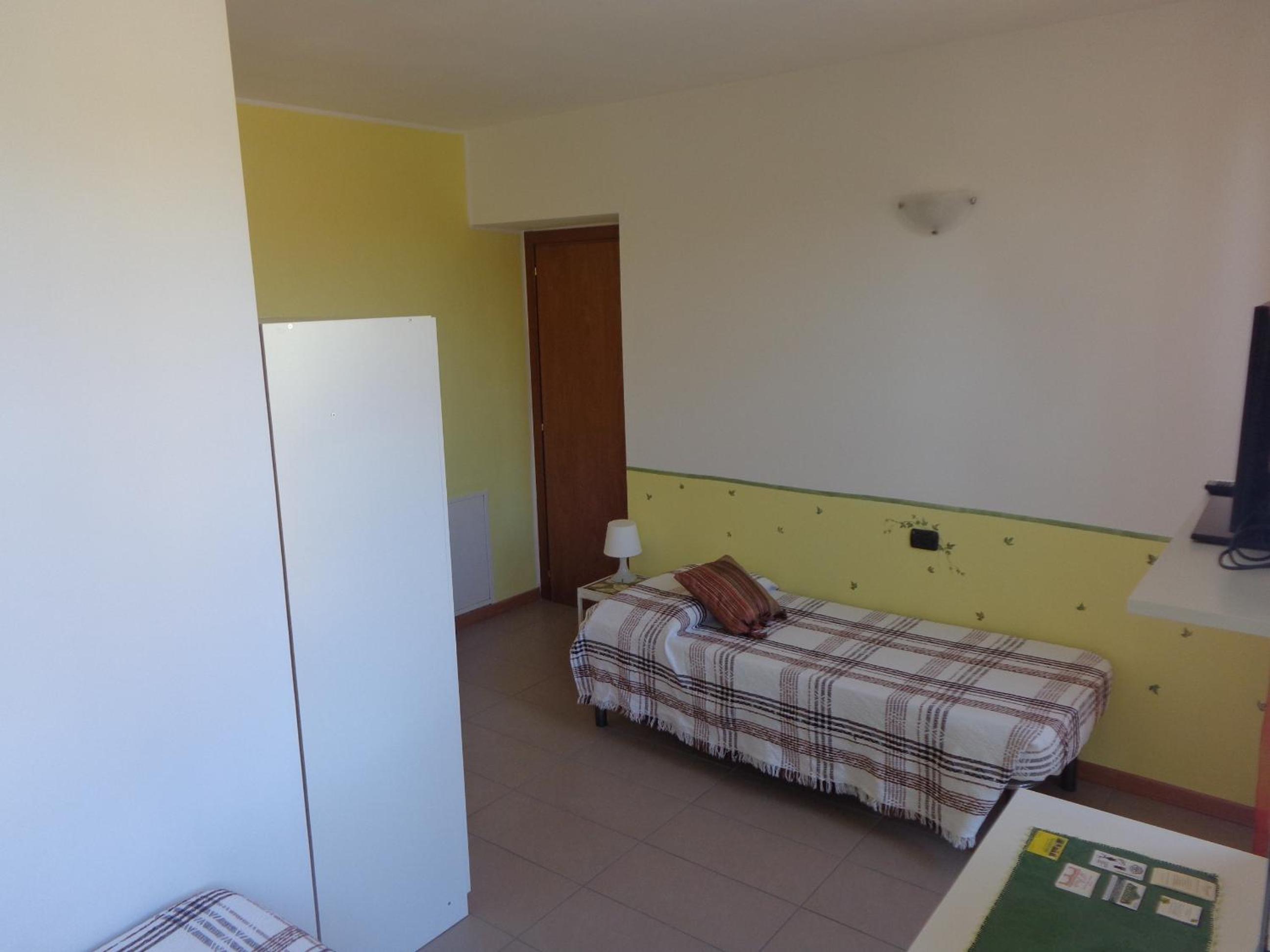 Standard Twin Room photo 3