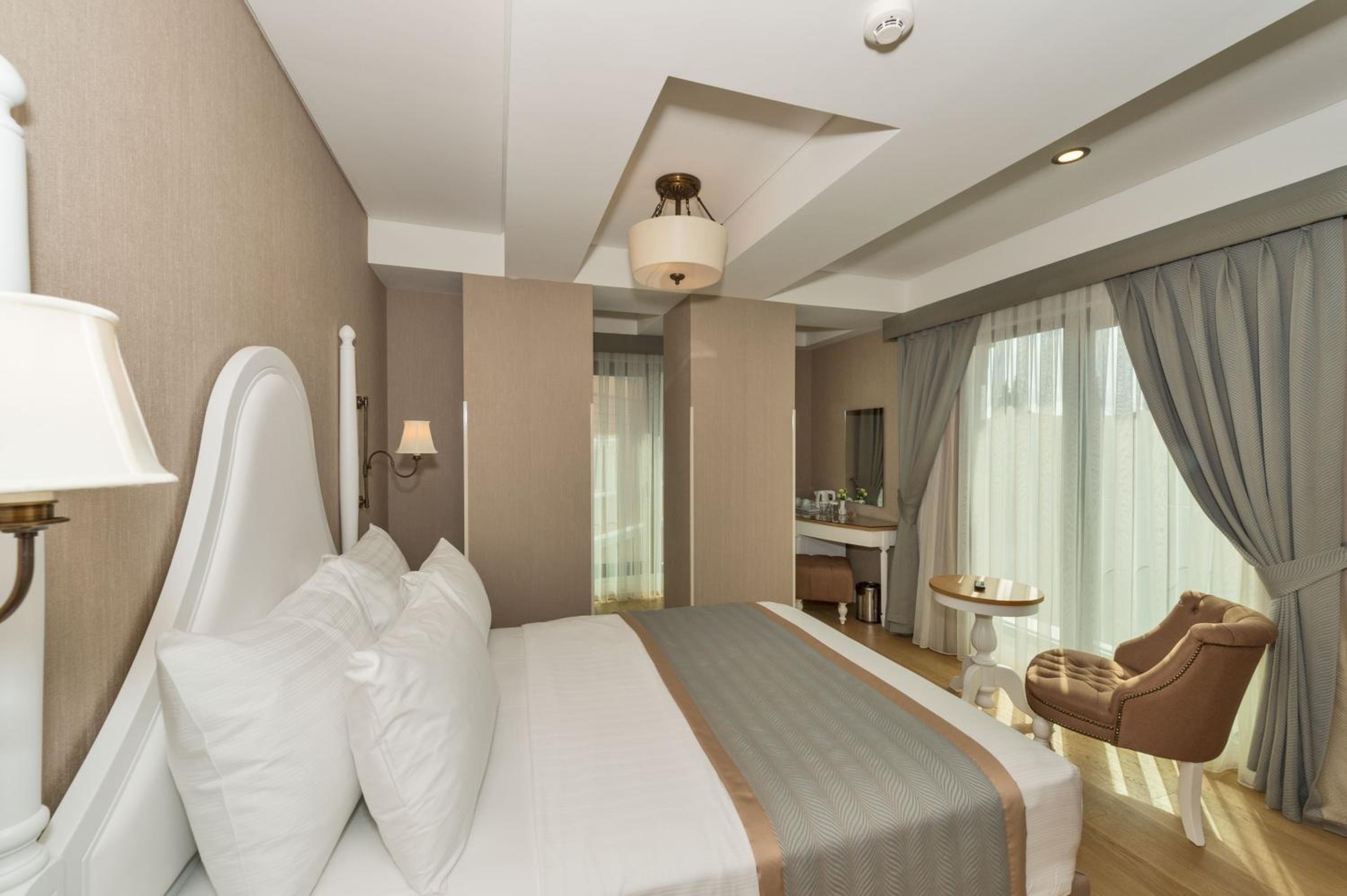 Standard Double or Twin Room photo 1