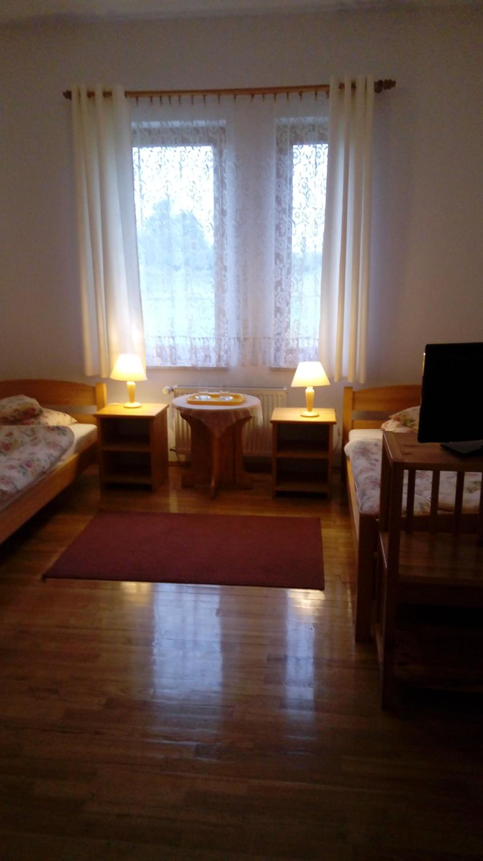 Double Room with Private Bathroom photo 3