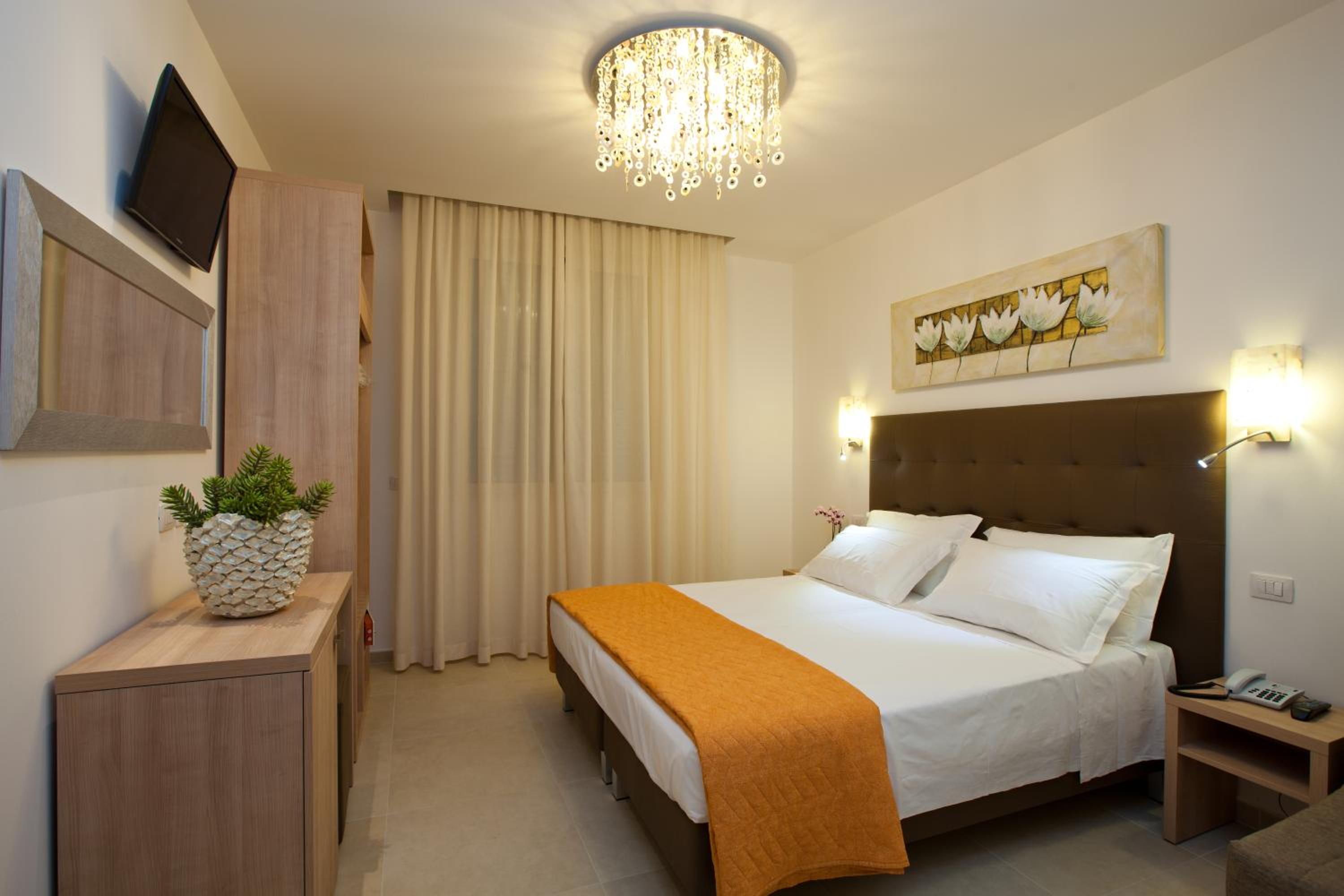 Double or Twin Room photo 1