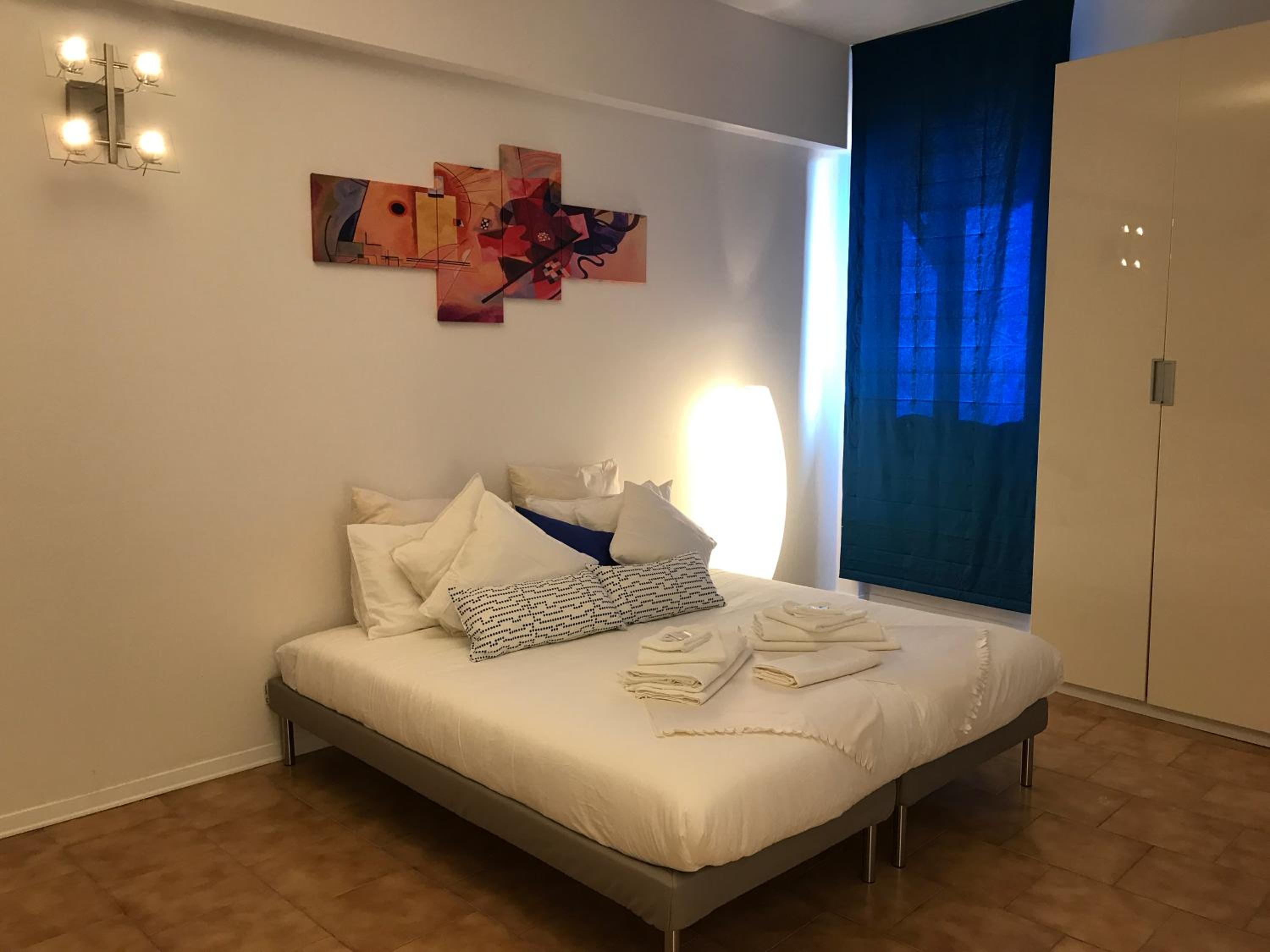 Studio Apartment - Photo 18