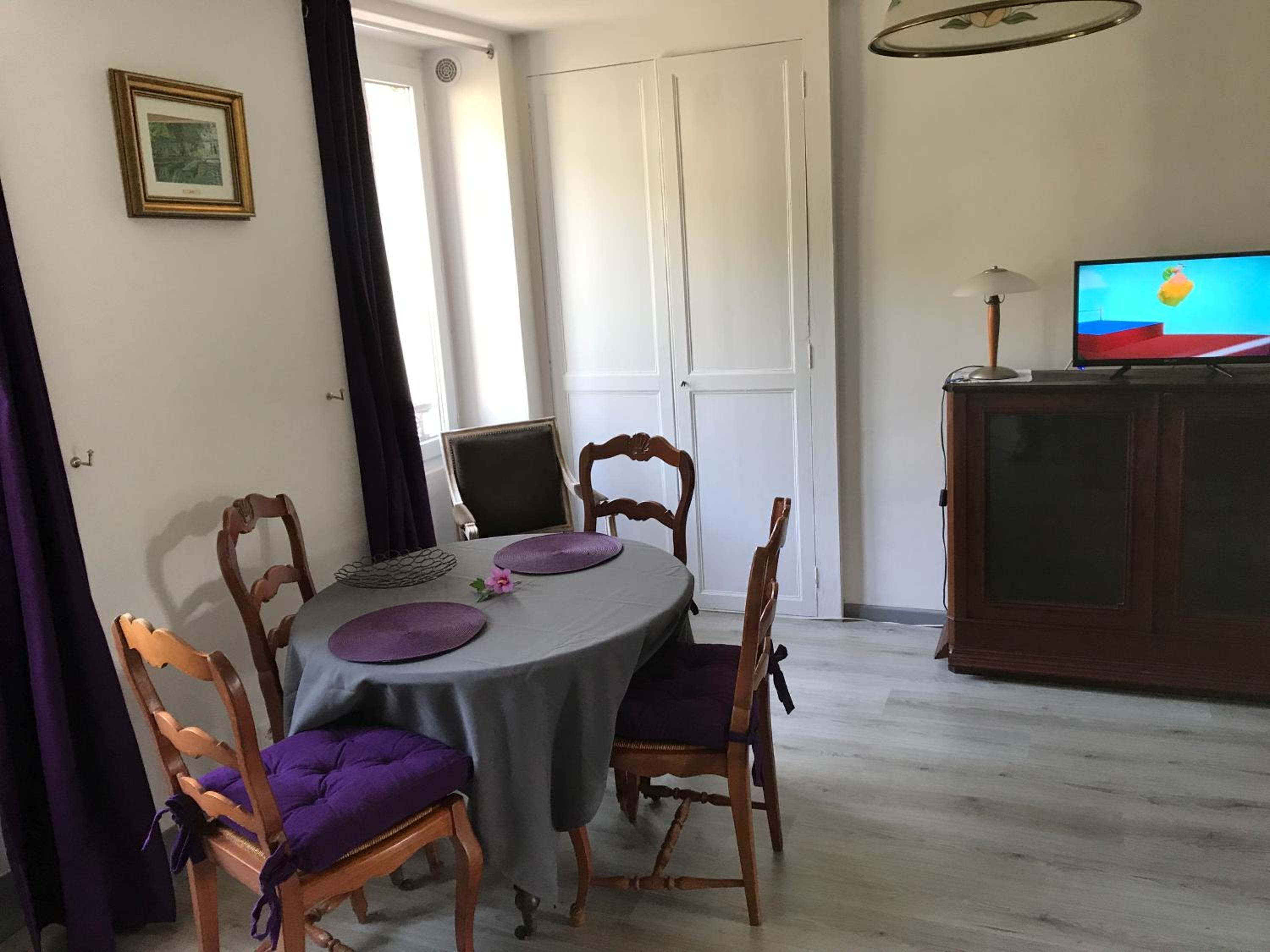 Apartment with Garden View - Photo 4